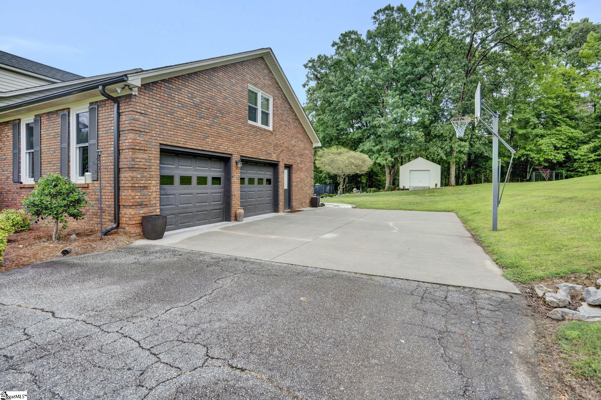 635 Dacusville Road Marietta, SC 29661-9325