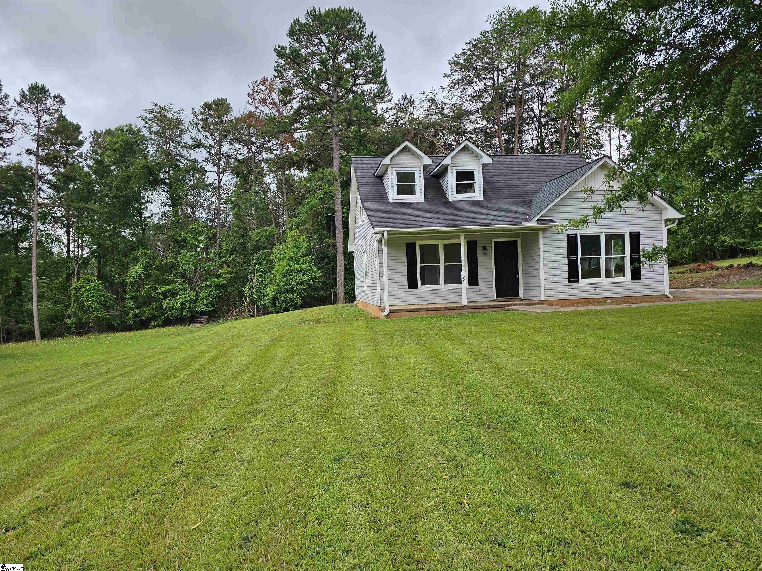 120 Salem Street Spartanburg, SC 29302
