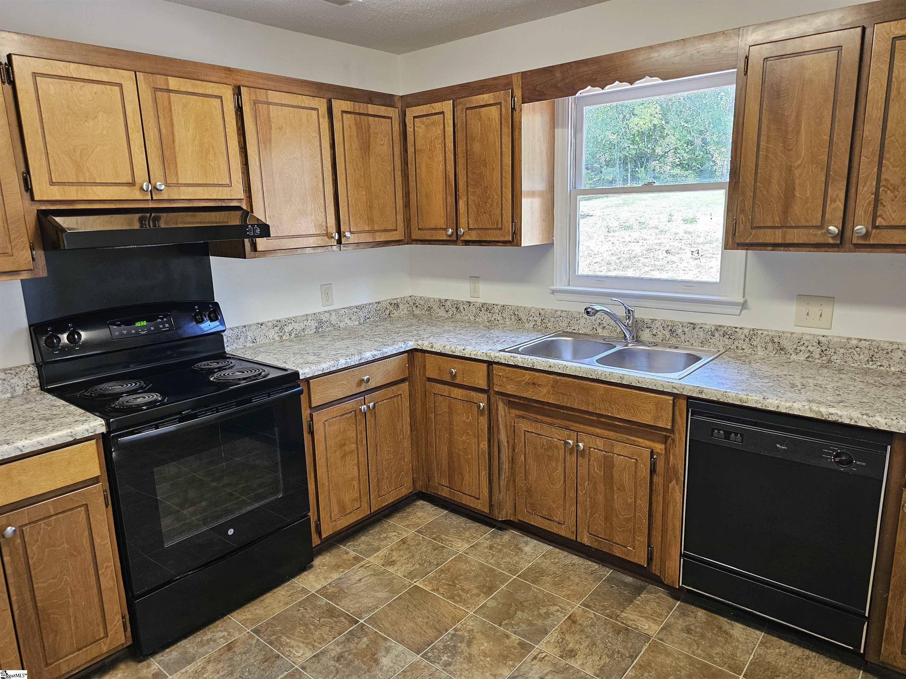 120 Salem Street Spartanburg, SC 29302