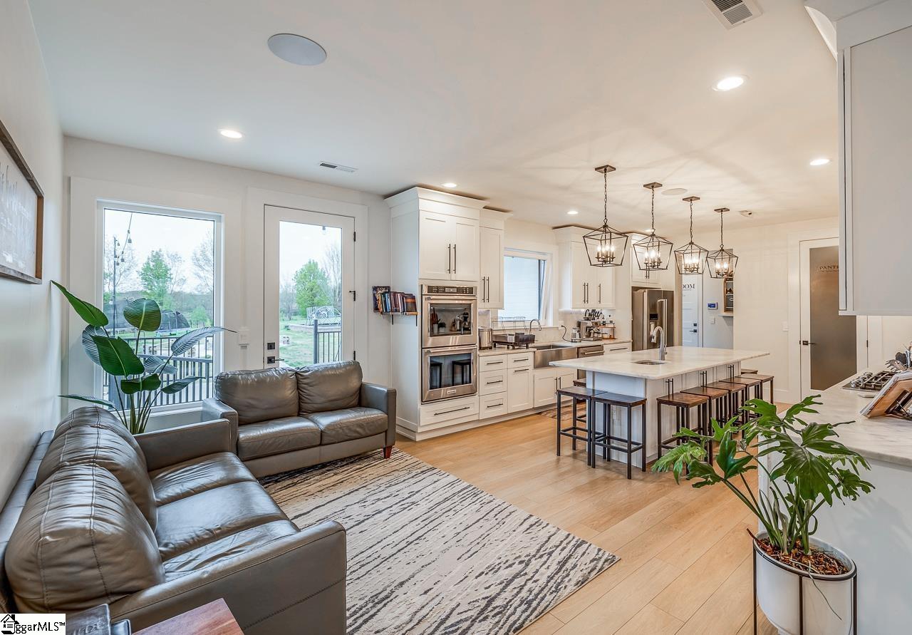 231 Canady Road Wellford, SC 29385