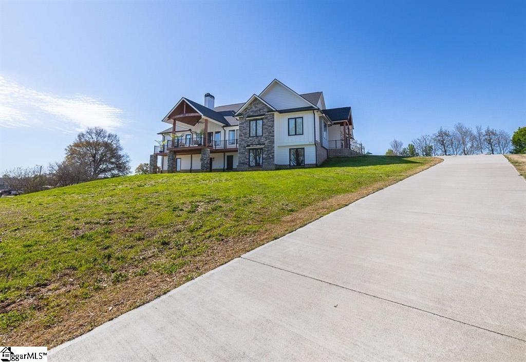 231 Canady Road Wellford, SC 29385
