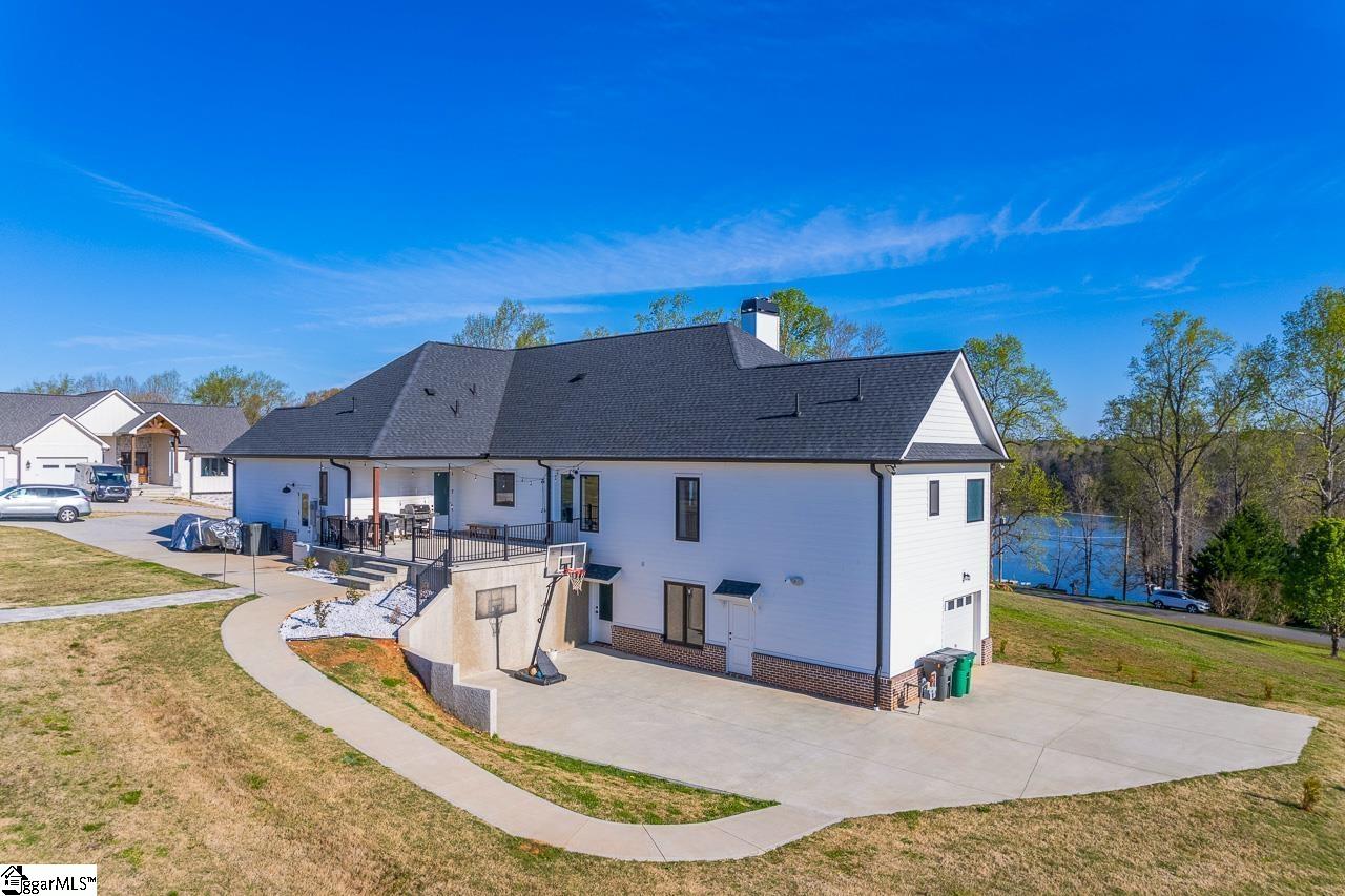 231 Canady Road Wellford, SC 29385