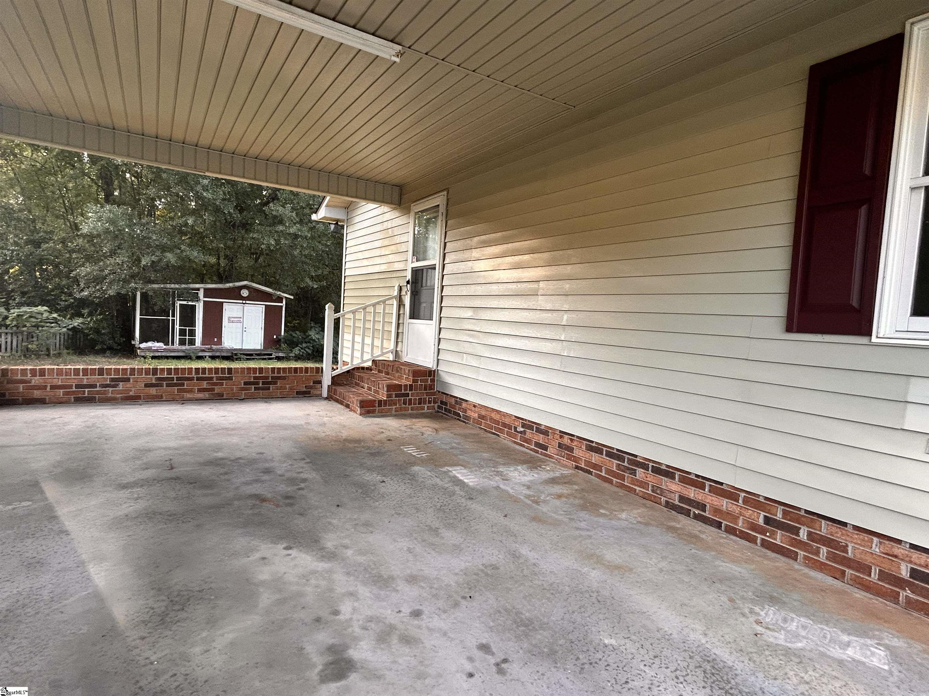 115 Pine Road Laurens, SC 29360