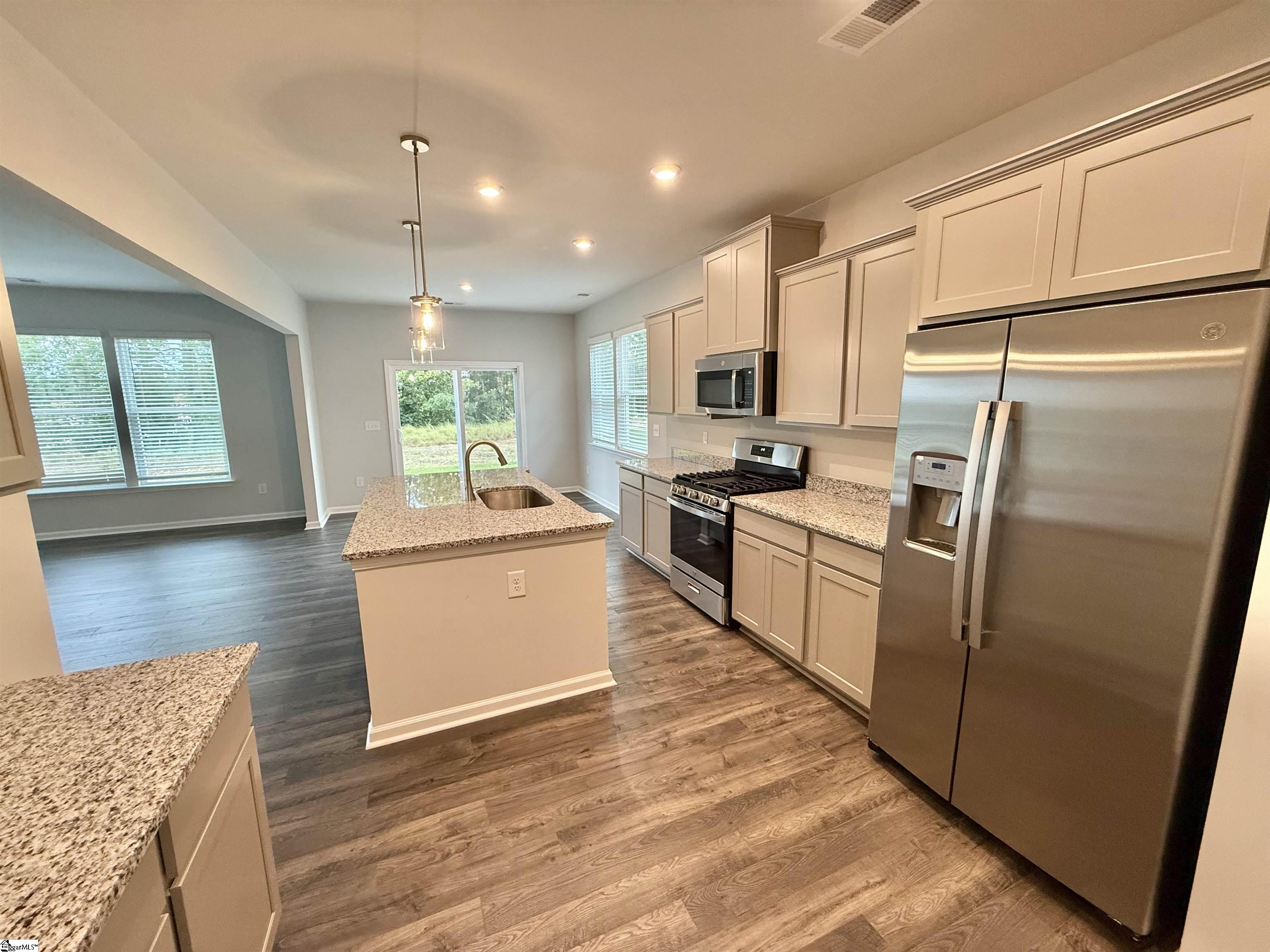 1813 Berkshire Lane Spartanburg, SC 29303