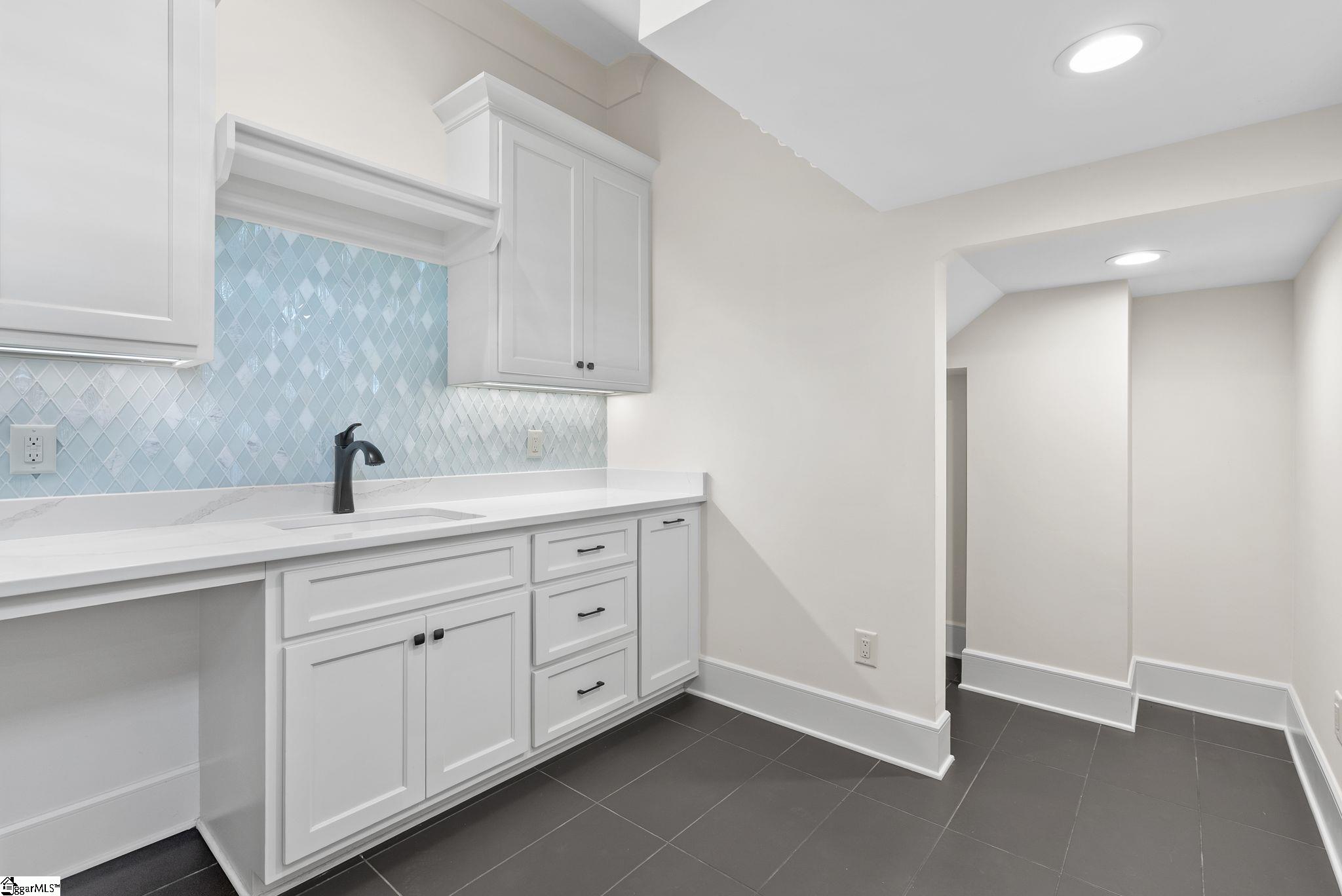 21 Bowman Road Greenville, SC 29615