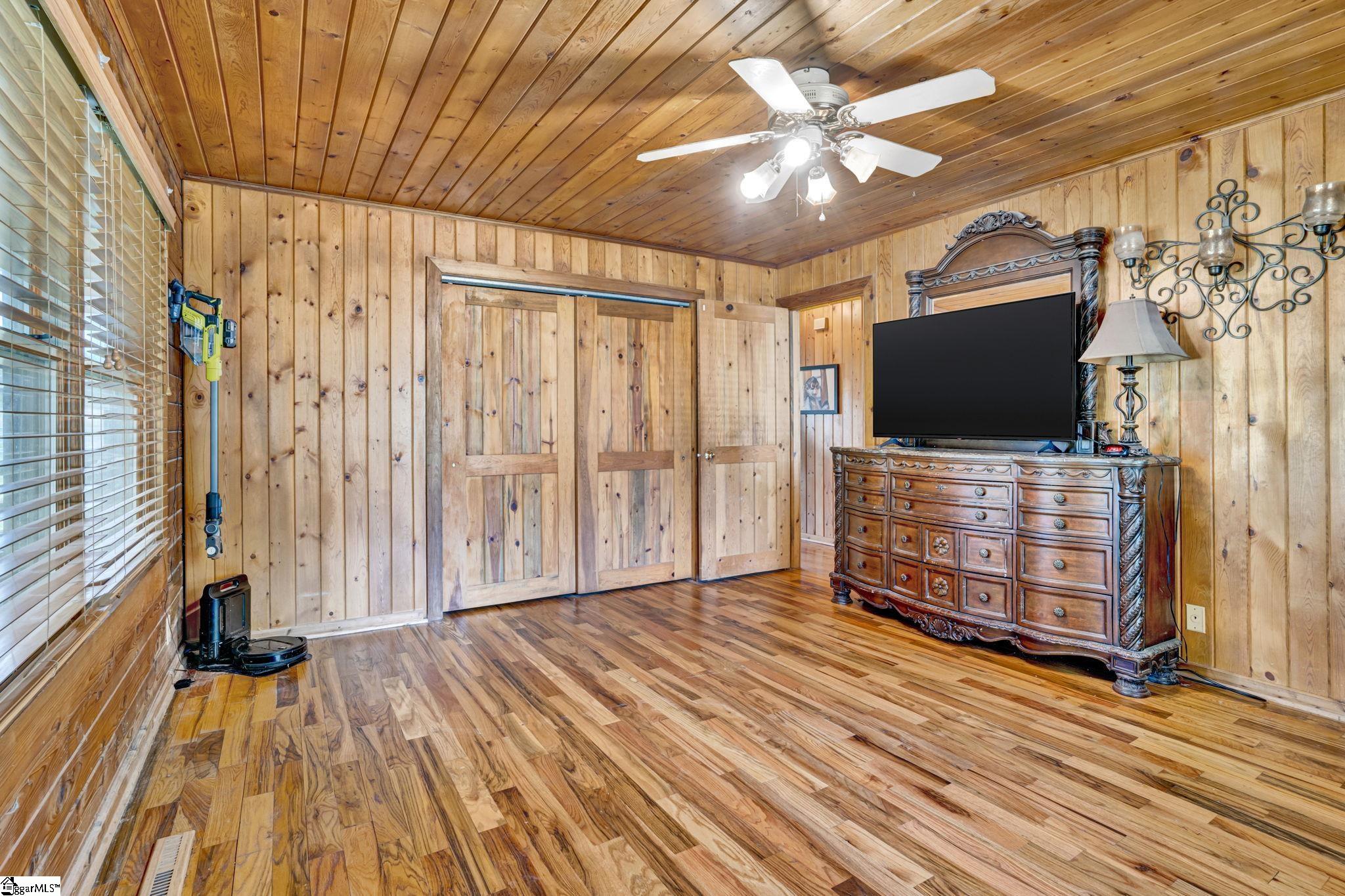 313 Henderson Road Gray Court, SC 29645