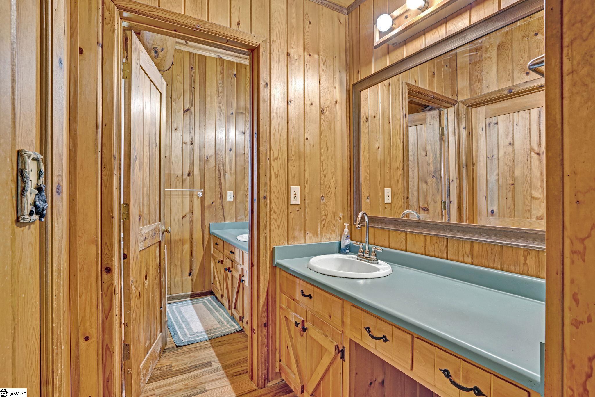 313 Henderson Road Gray Court, SC 29645