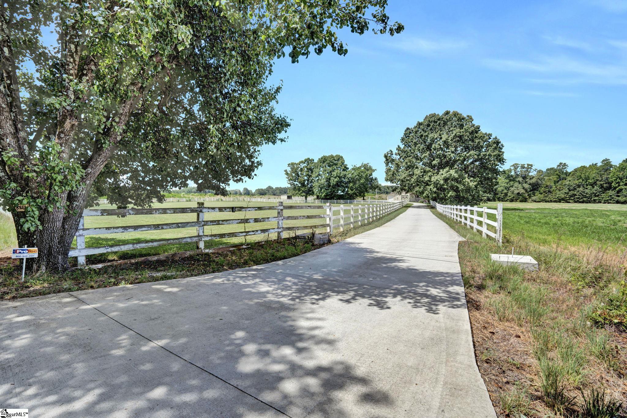 313 Henderson Road Gray Court, SC 29645