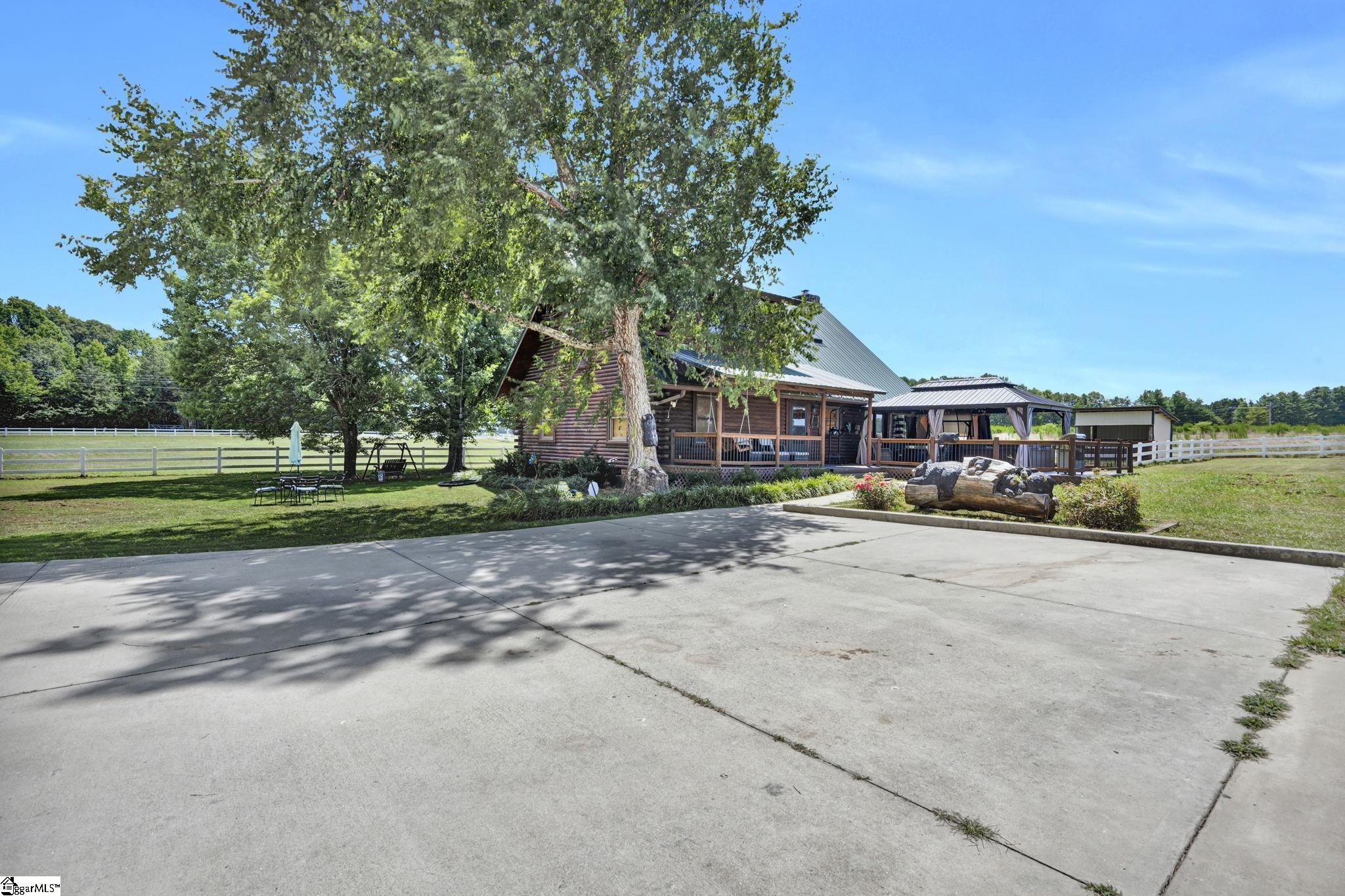 313 Henderson Road Gray Court, SC 29645