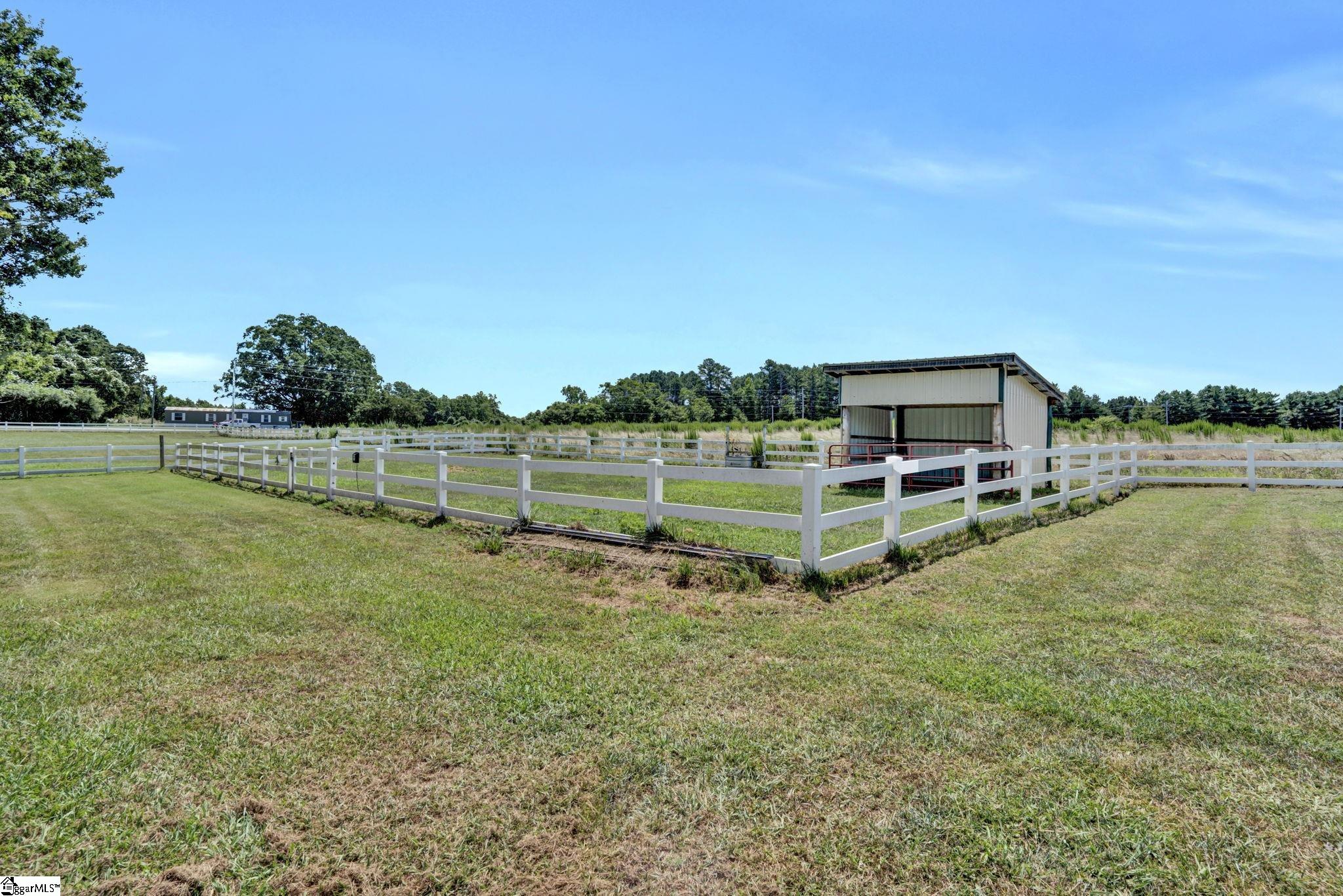 313 Henderson Road Gray Court, SC 29645