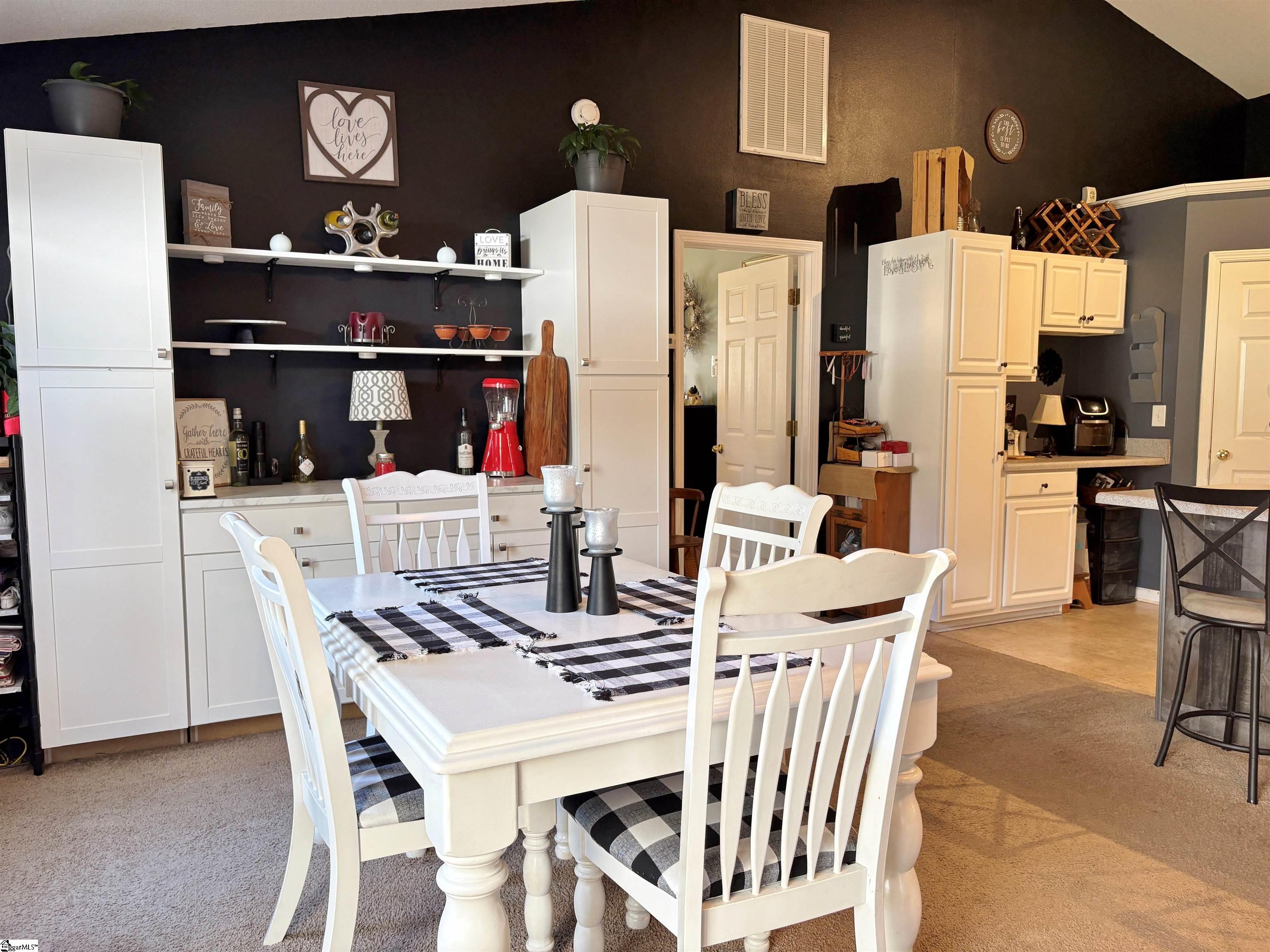 15 Seaside Lane Greer, SC 29650