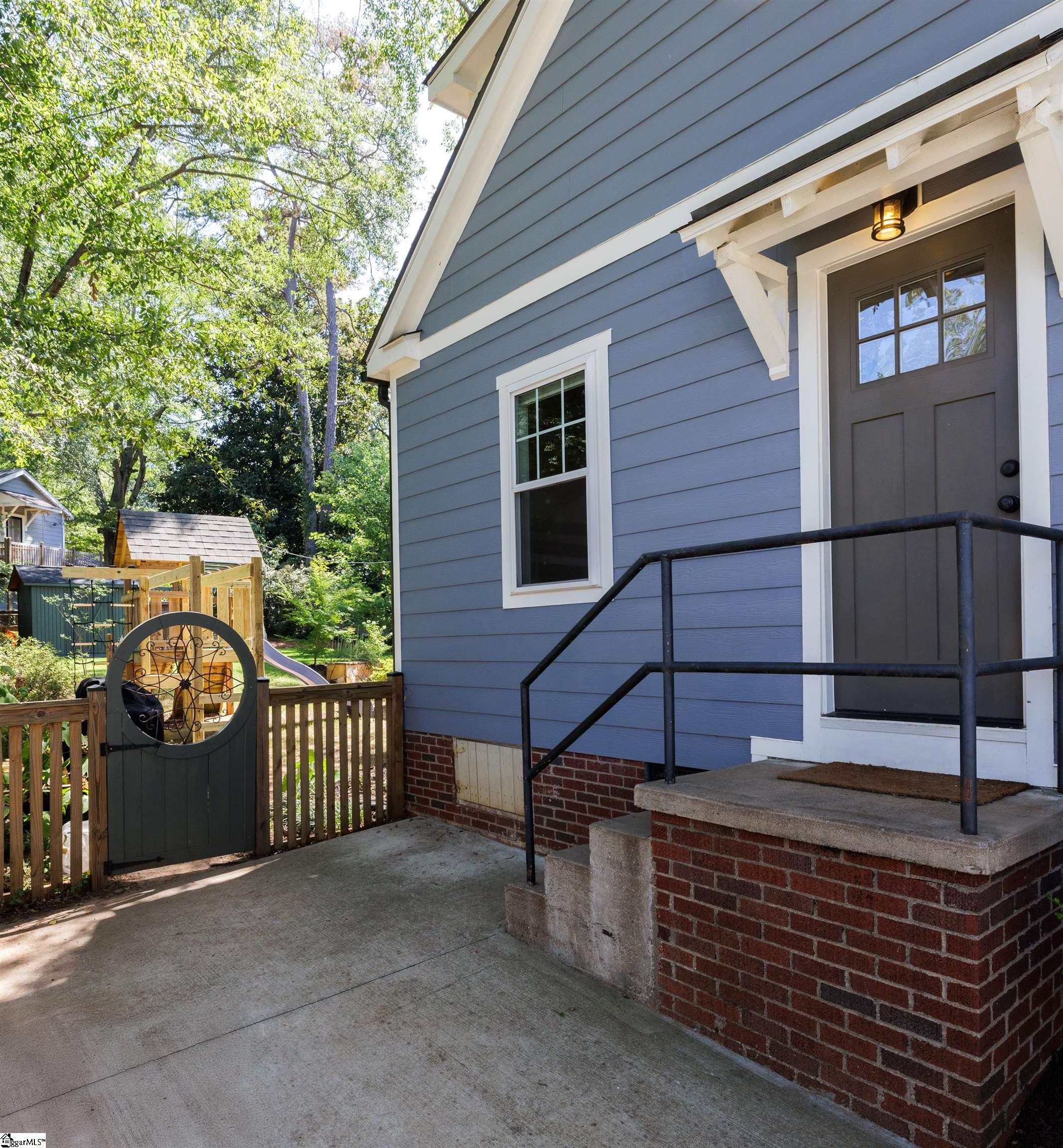 13 Woodville Avenue Greenville, SC 29607