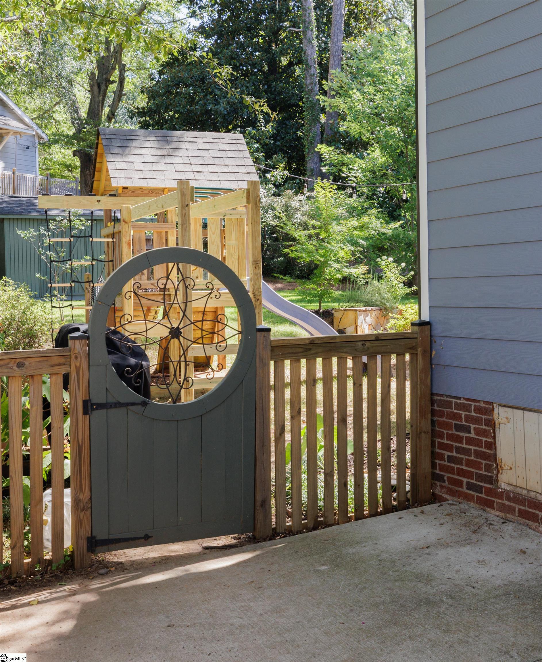 13 Woodville Avenue Greenville, SC 29607