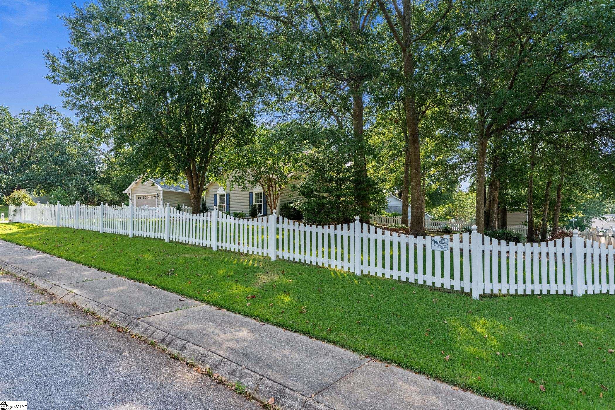 35 Chinaberry Lane Simpsonville, SC 29680