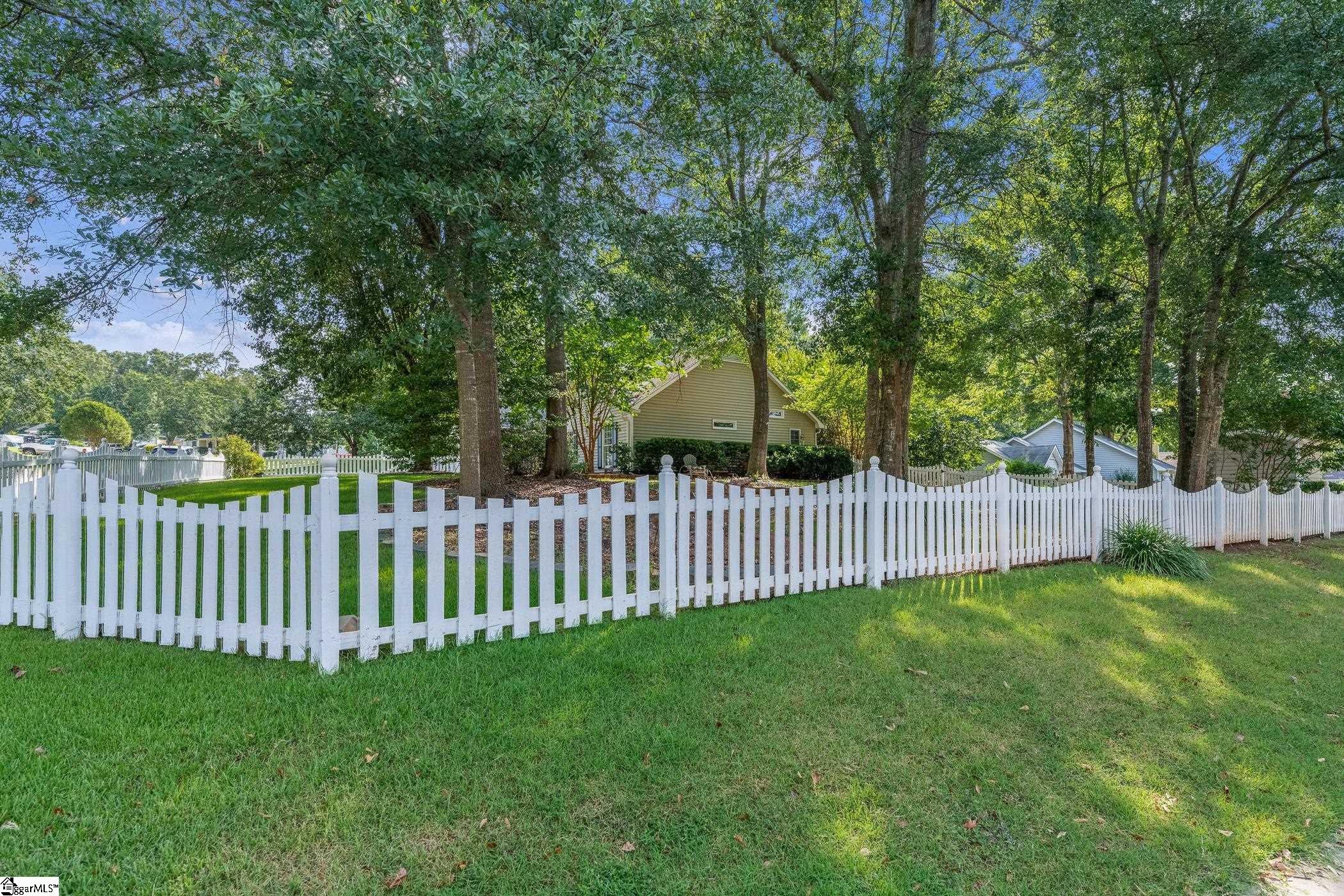 35 Chinaberry Lane Simpsonville, SC 29680