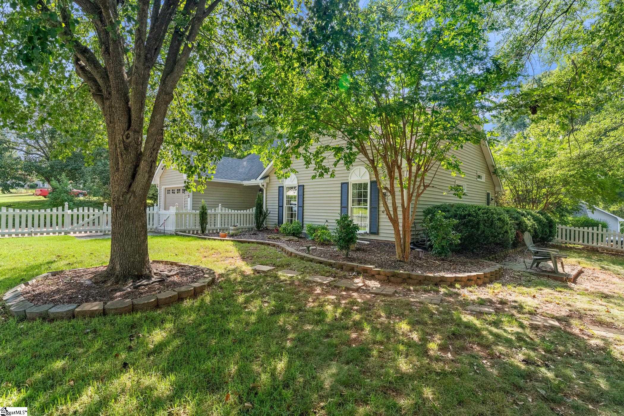 35 Chinaberry Lane Simpsonville, SC 29680