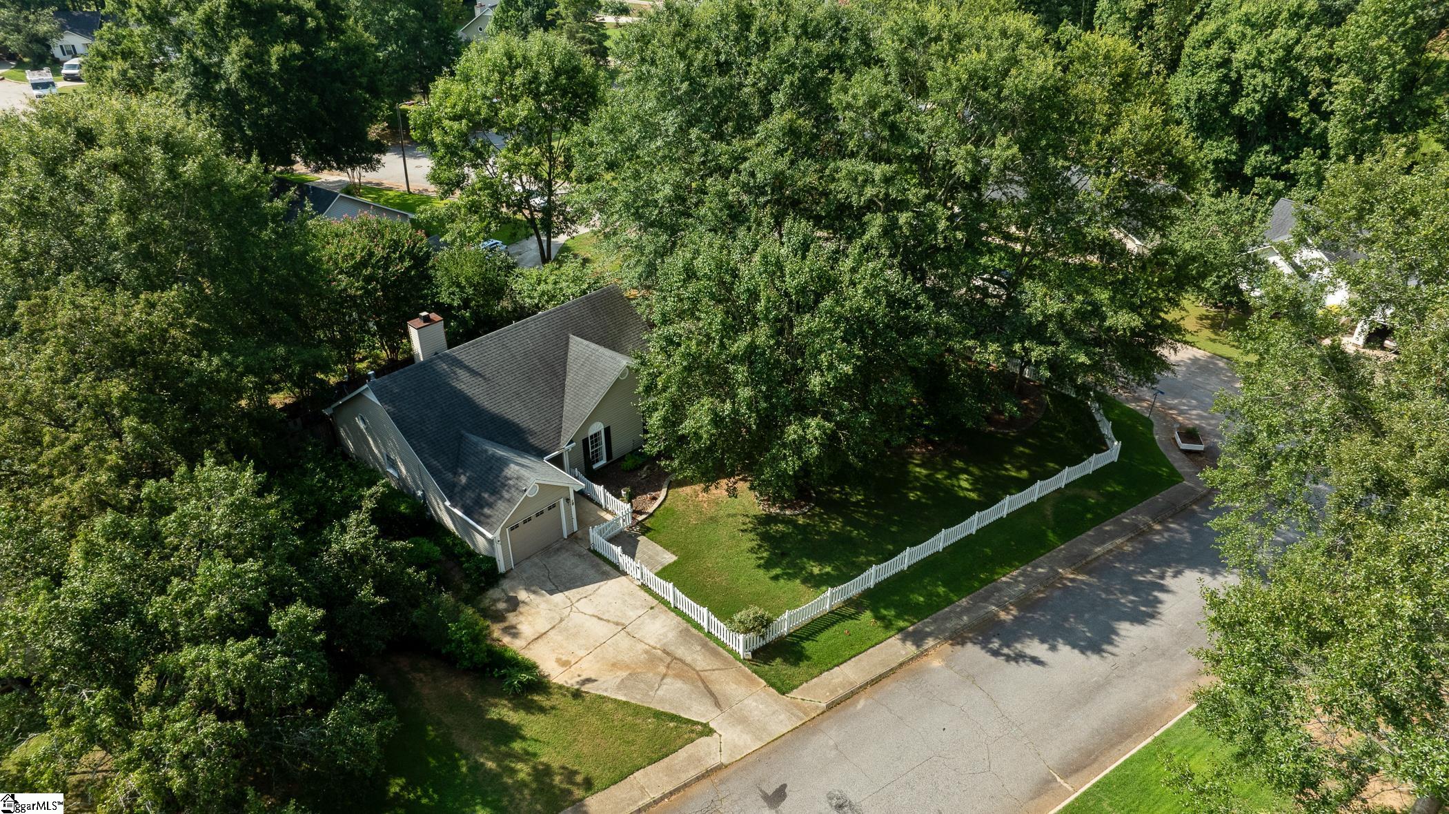 35 Chinaberry Lane Simpsonville, SC 29680