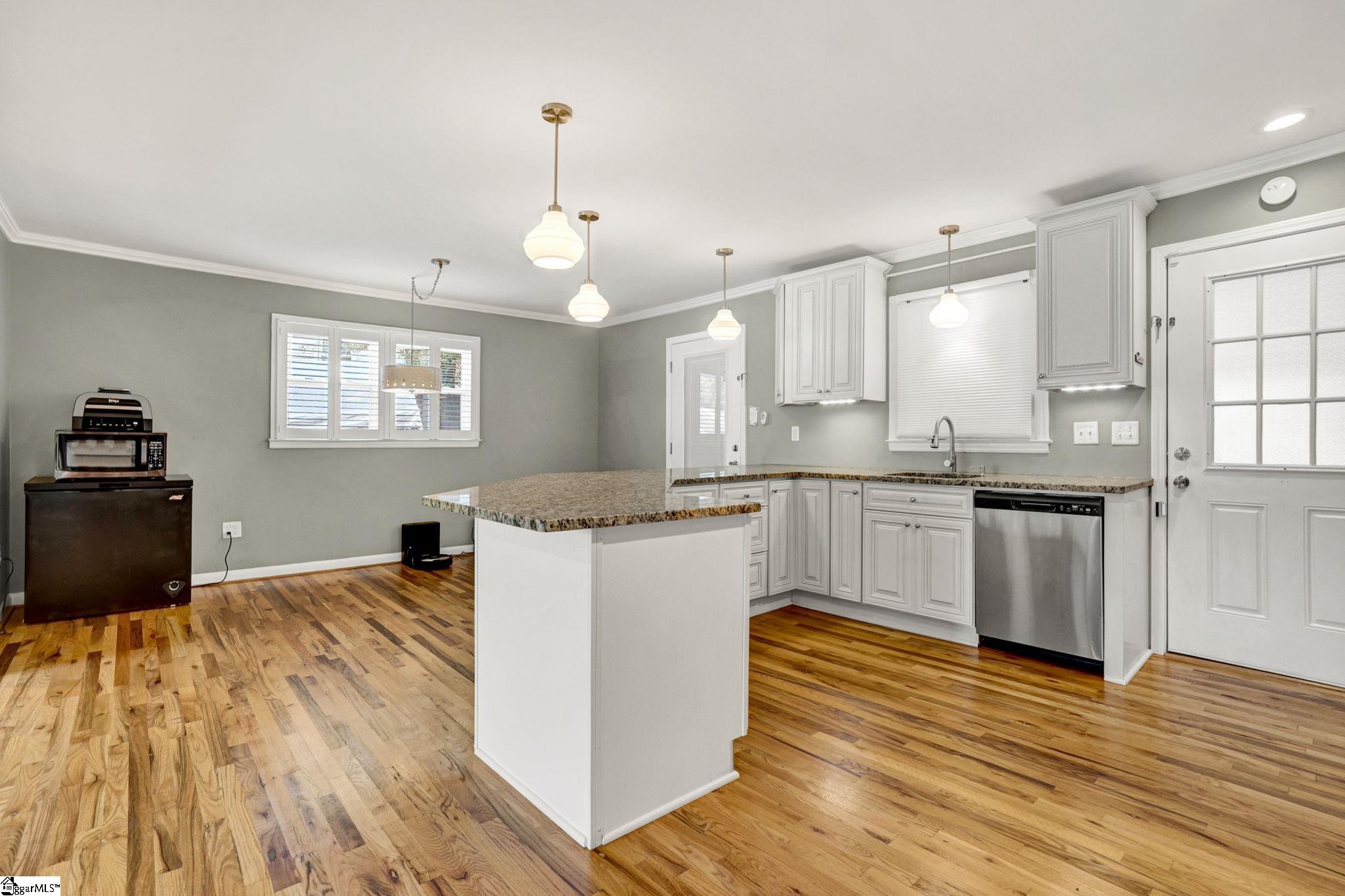 766 Kenmore Drive Spartanburg, SC 29303-3157