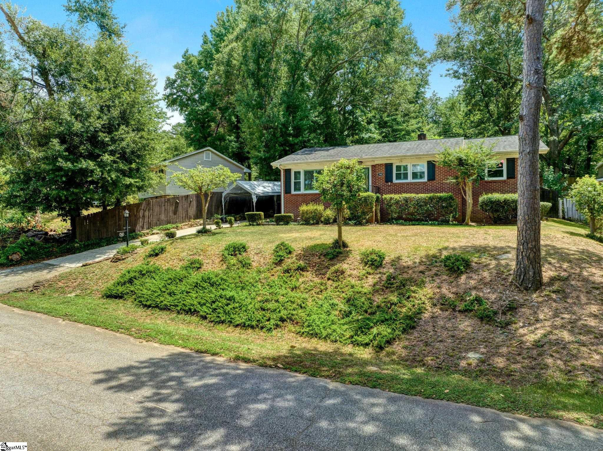 766 Kenmore Drive Spartanburg, SC 29303-3157