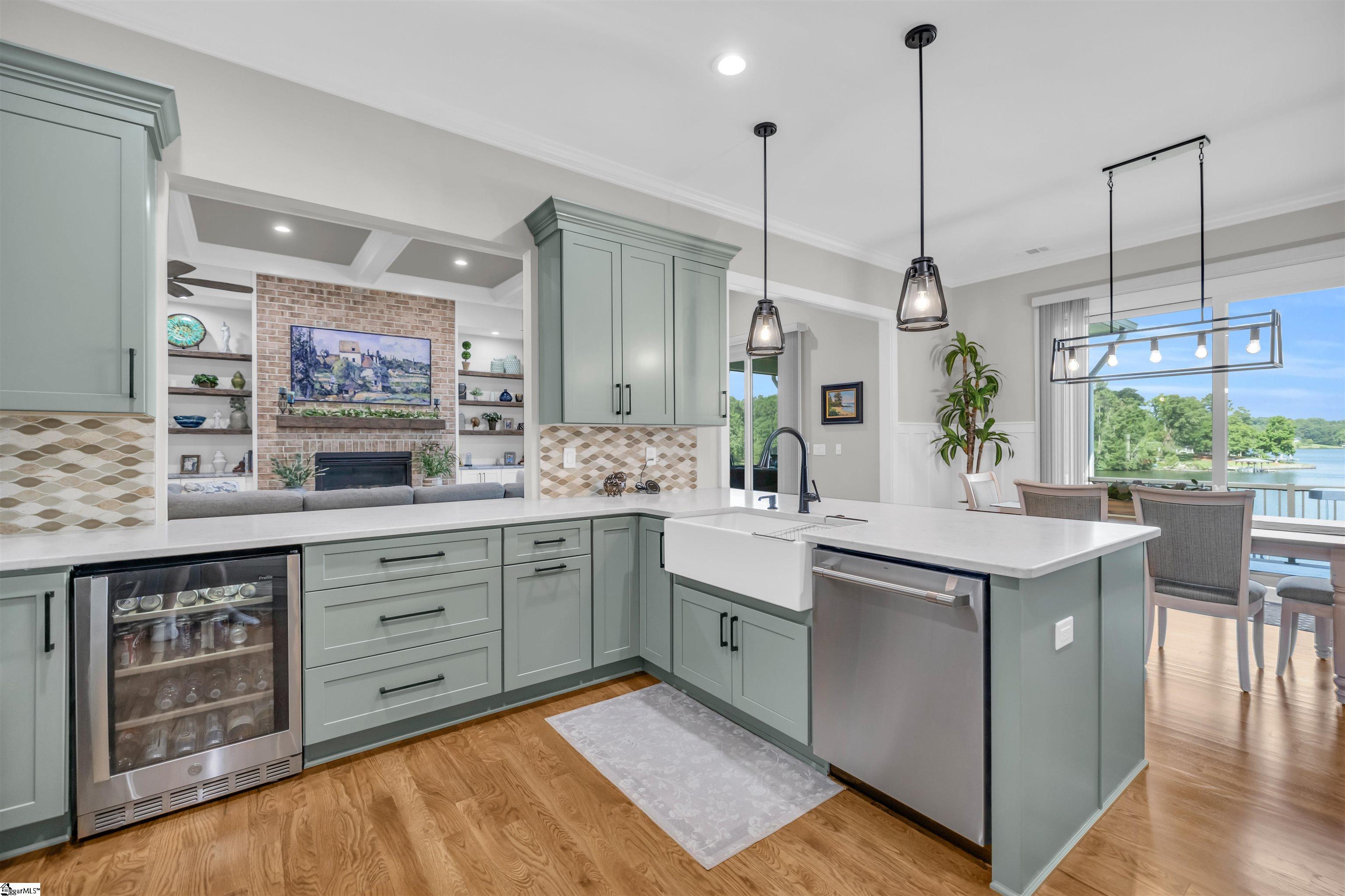 358 Abercrombie Point Greenwood, SC 29649