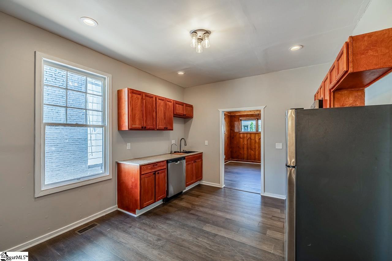 536 Peronneau Street UNIT Apt B Spartanburg, SC 29306