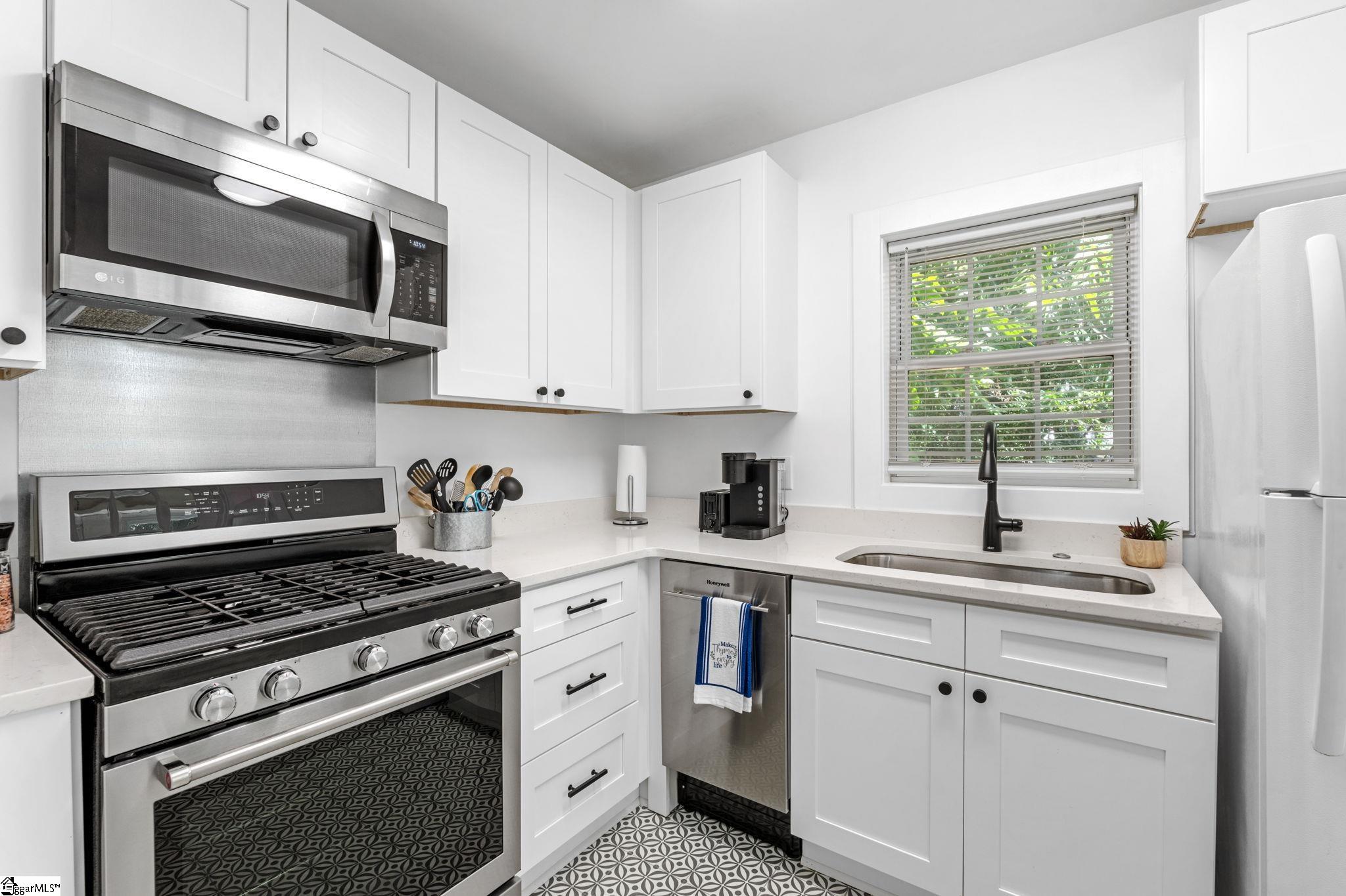 805 Perry Road Greenville, SC 29609