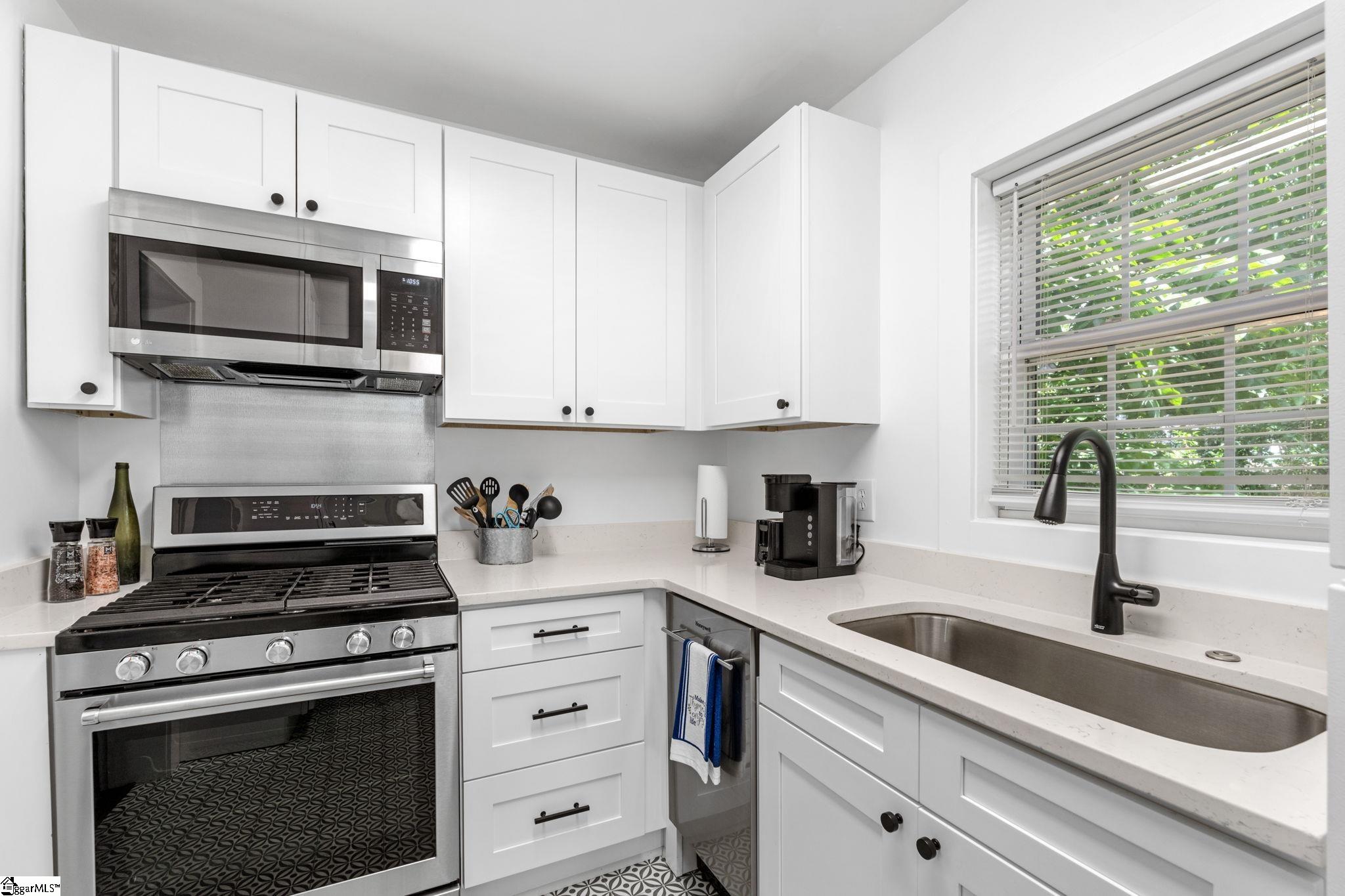 805 Perry Road Greenville, SC 29609