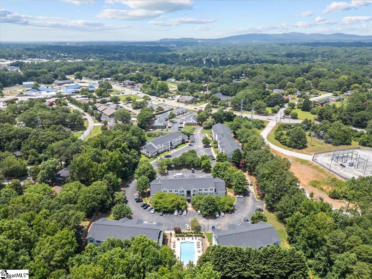 222 McKenna Circle Greenville, SC 29615