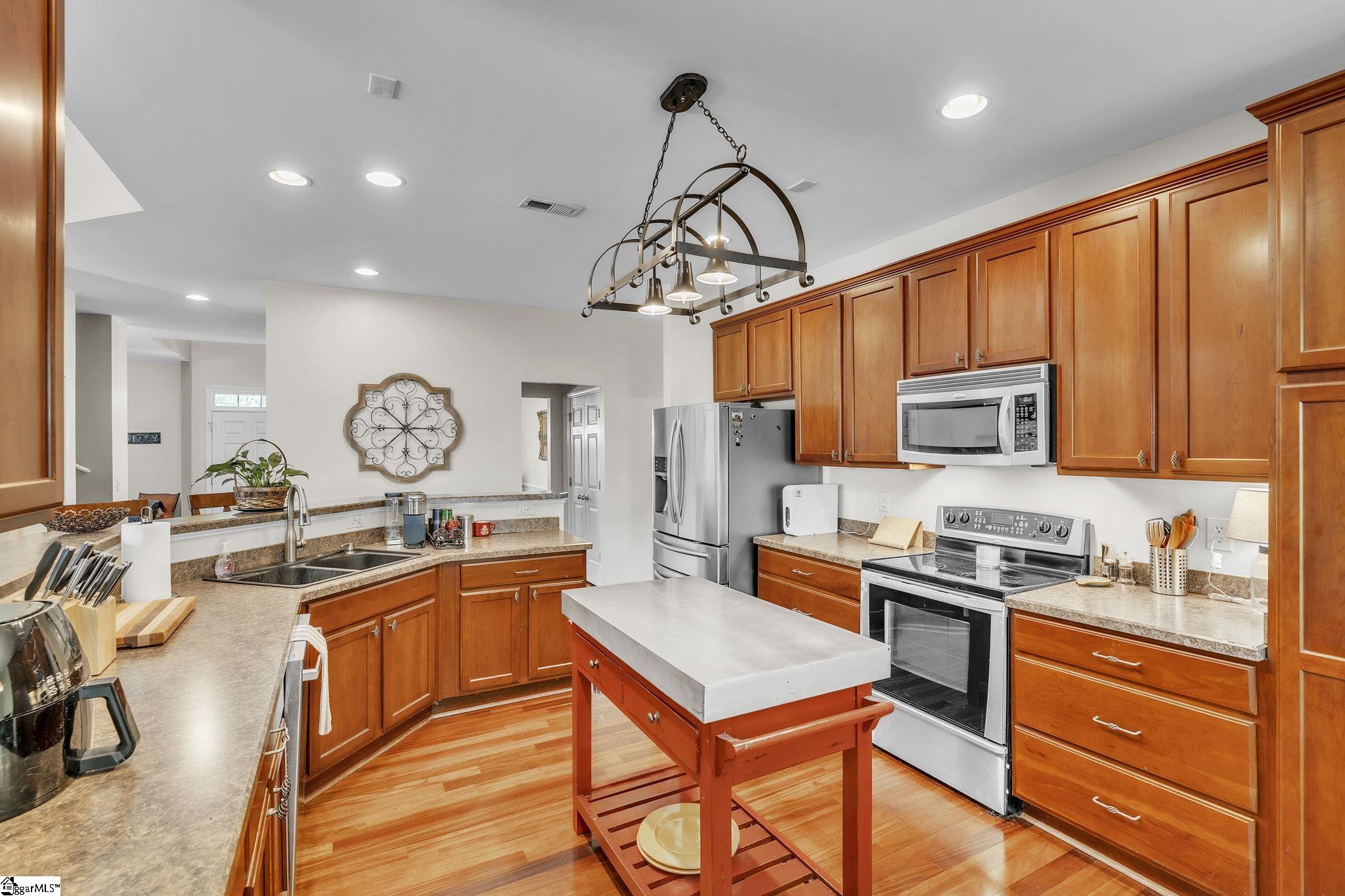 528 Kingsmoor Drive Simpsonville, SC 29681