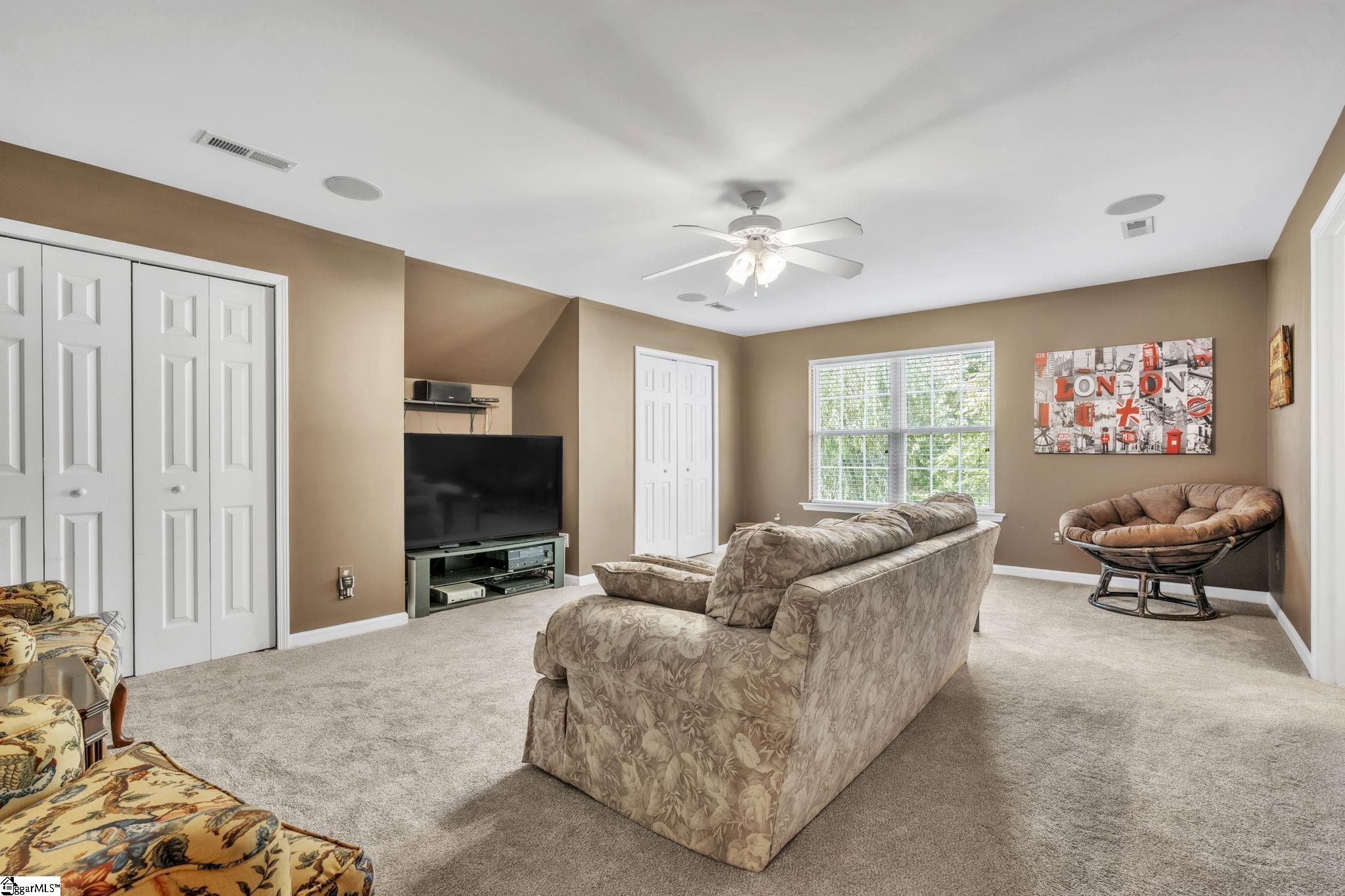 528 Kingsmoor Drive Simpsonville, SC 29681