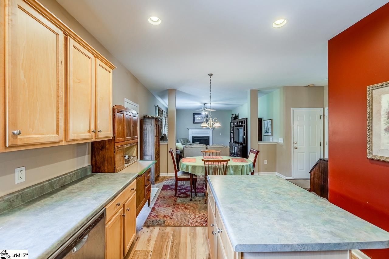 483 N Sweetwater Hills Drive Moore, SC 29369