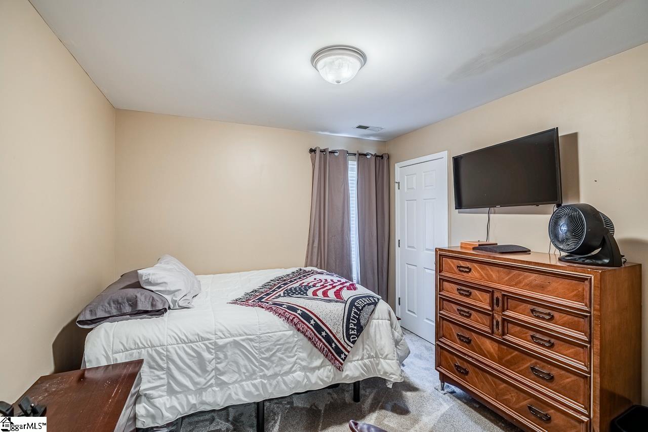 483 N Sweetwater Hills Drive Moore, SC 29369