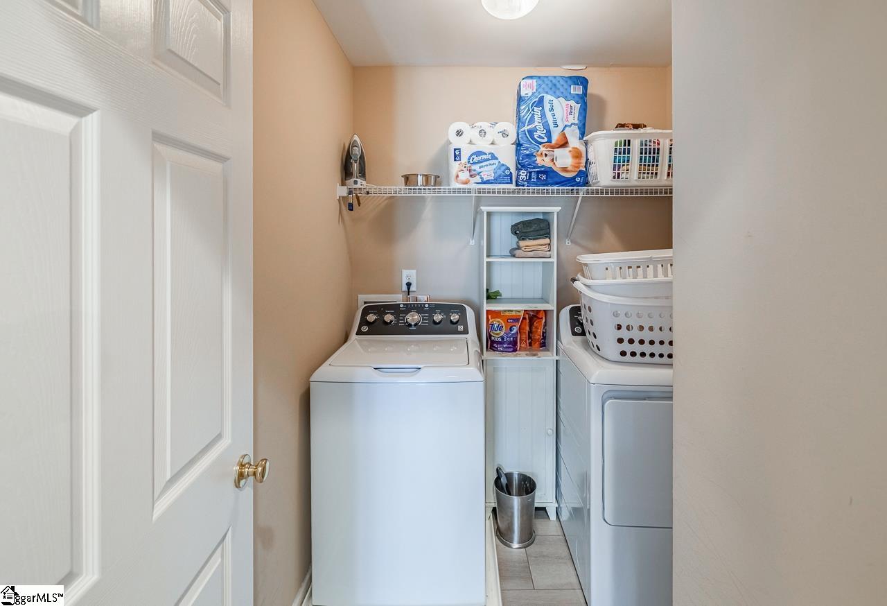 483 N Sweetwater Hills Drive Moore, SC 29369