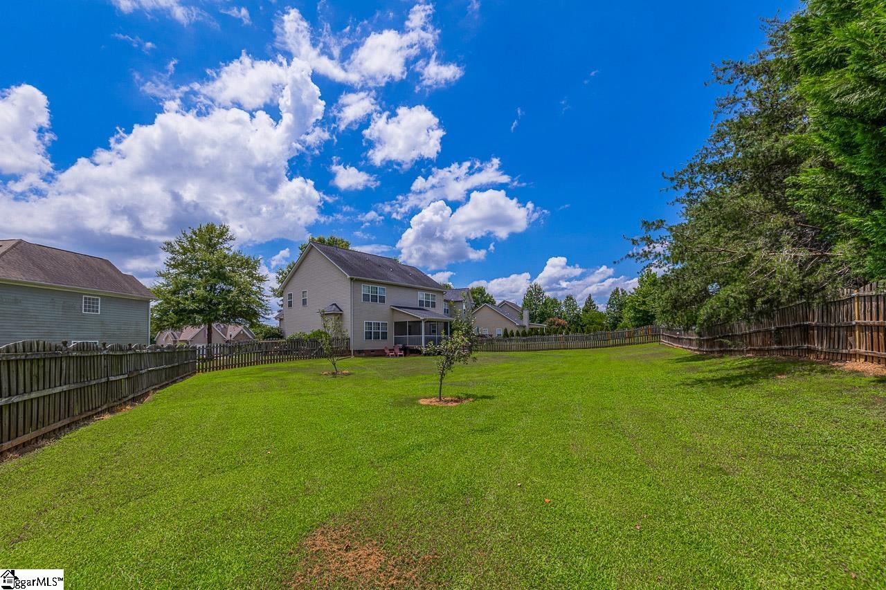 483 N Sweetwater Hills Drive Moore, SC 29369
