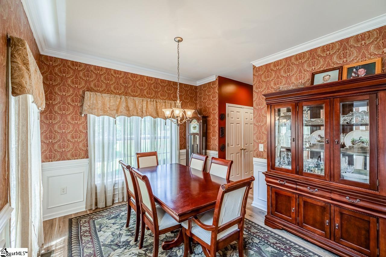 483 N Sweetwater Hills Drive Moore, SC 29369