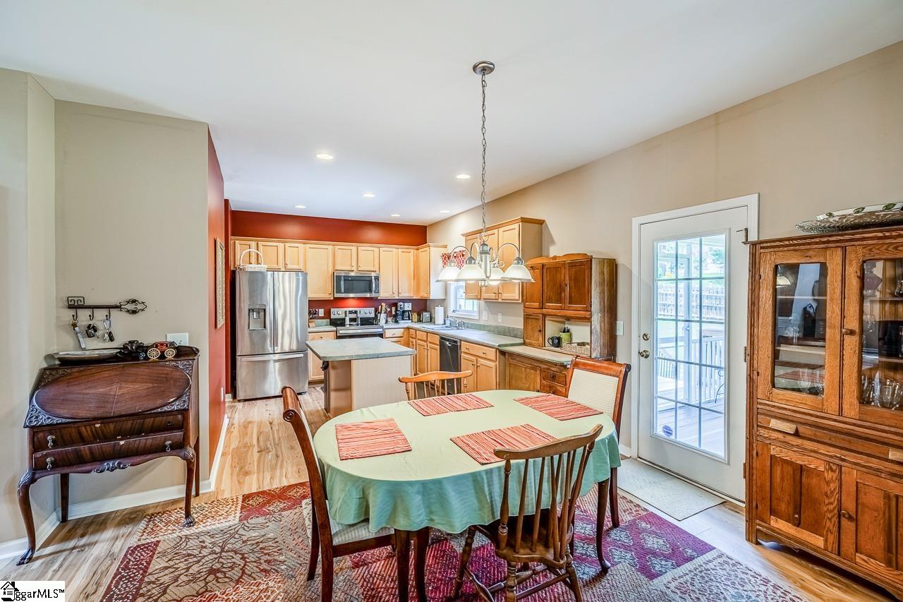 483 N Sweetwater Hills Drive Moore, SC 29369