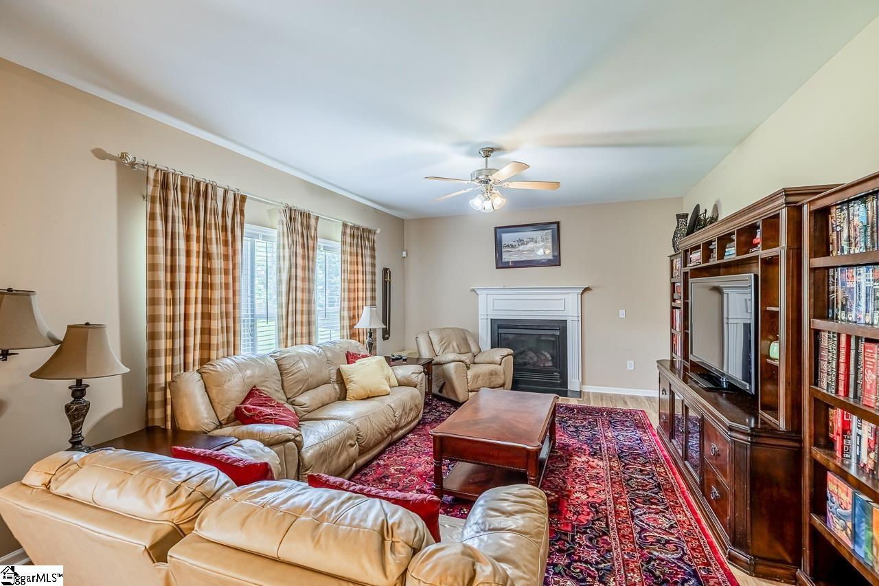 483 N Sweetwater Hills Drive Moore, SC 29369