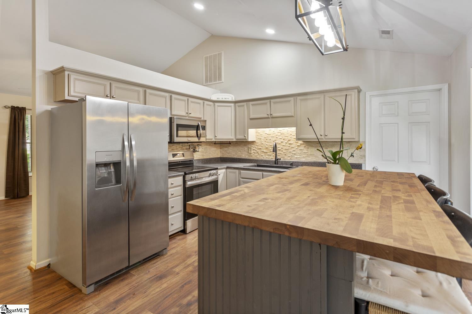 25 Natalie Court Greer, SC 29651