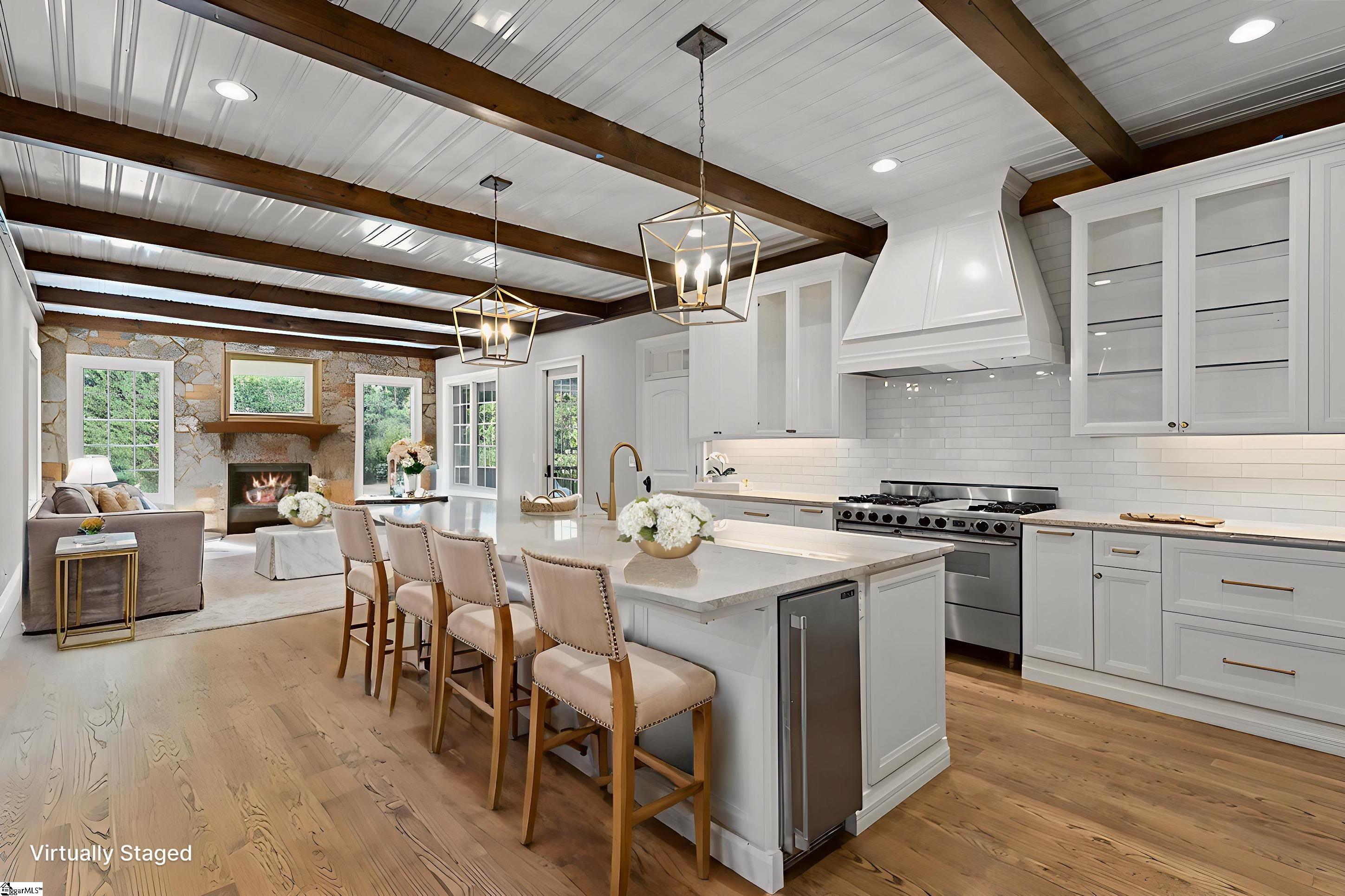 20 White Crescent Lane Simpsonville, SC 29681