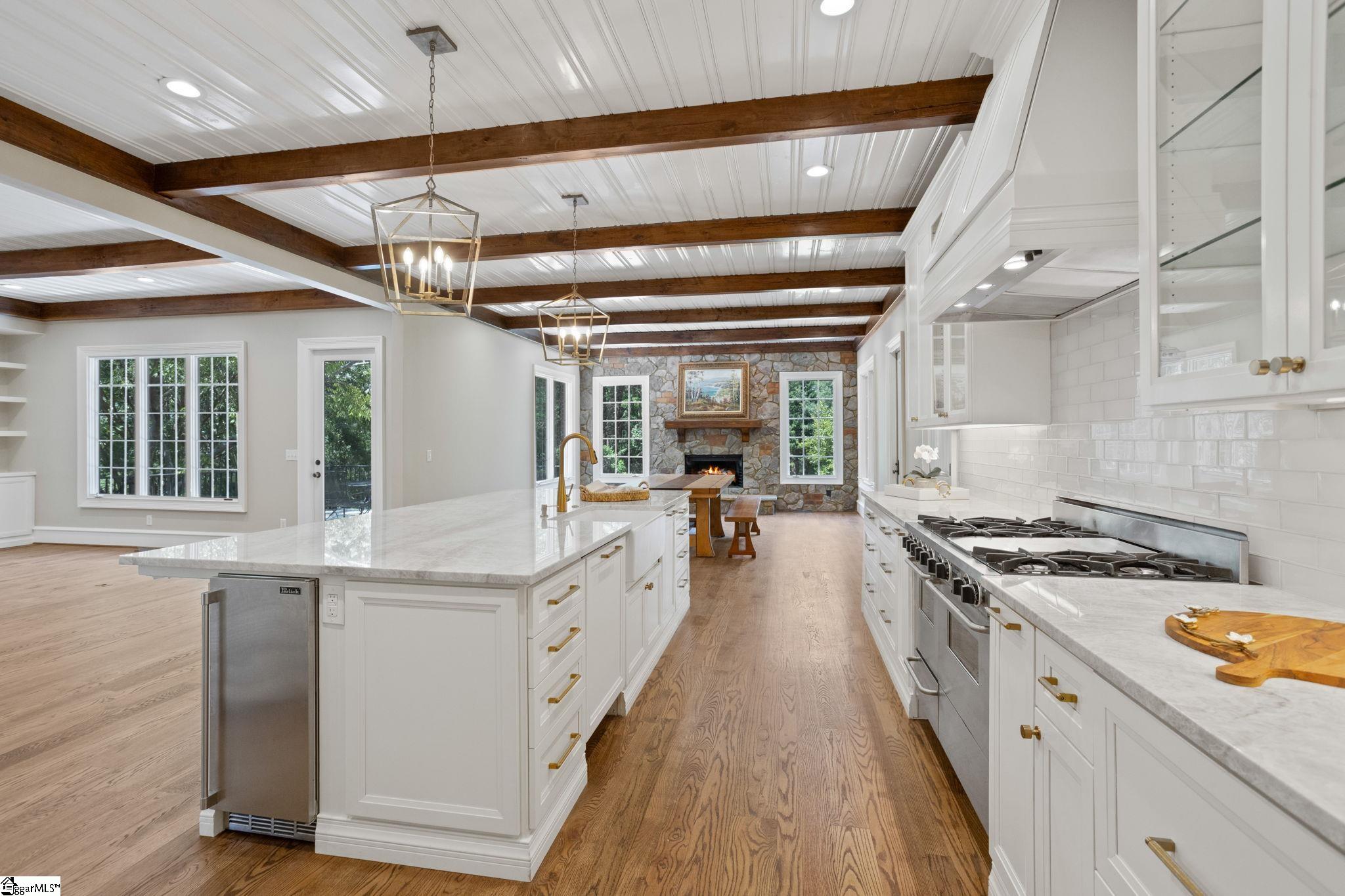 20 White Crescent Lane Simpsonville, SC 29681