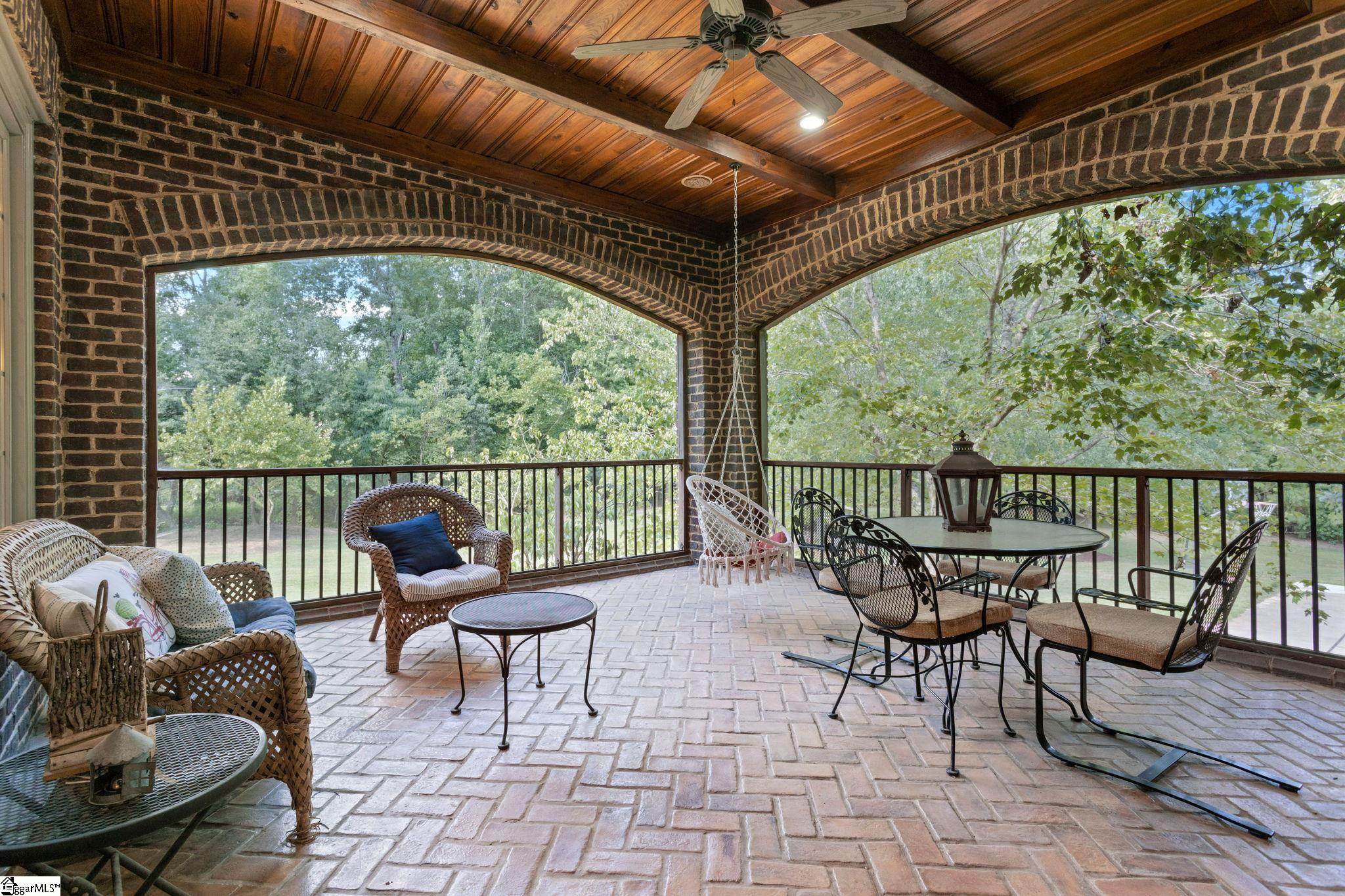 20 White Crescent Lane Simpsonville, SC 29681