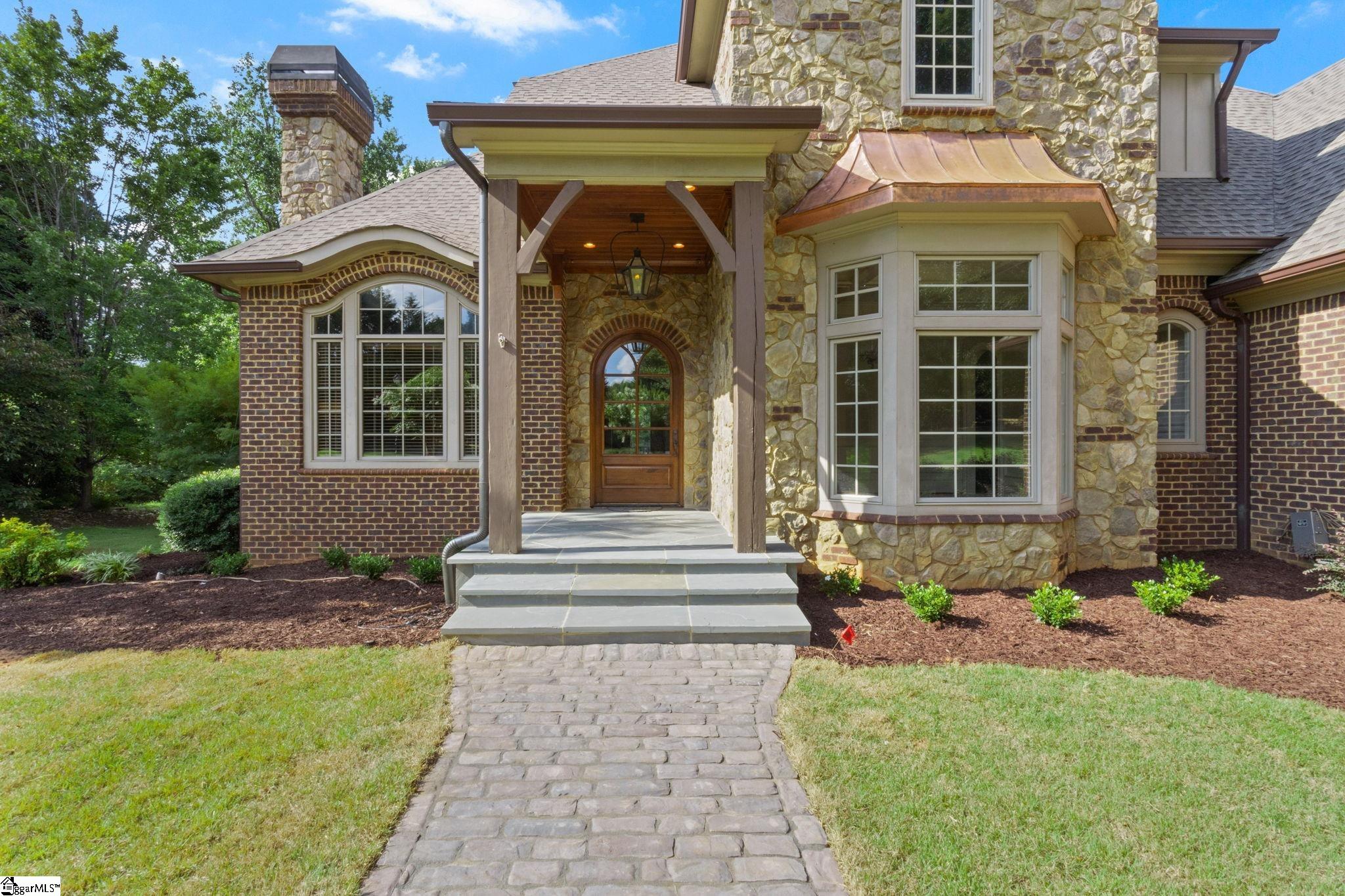 20 White Crescent Lane Simpsonville, SC 29681