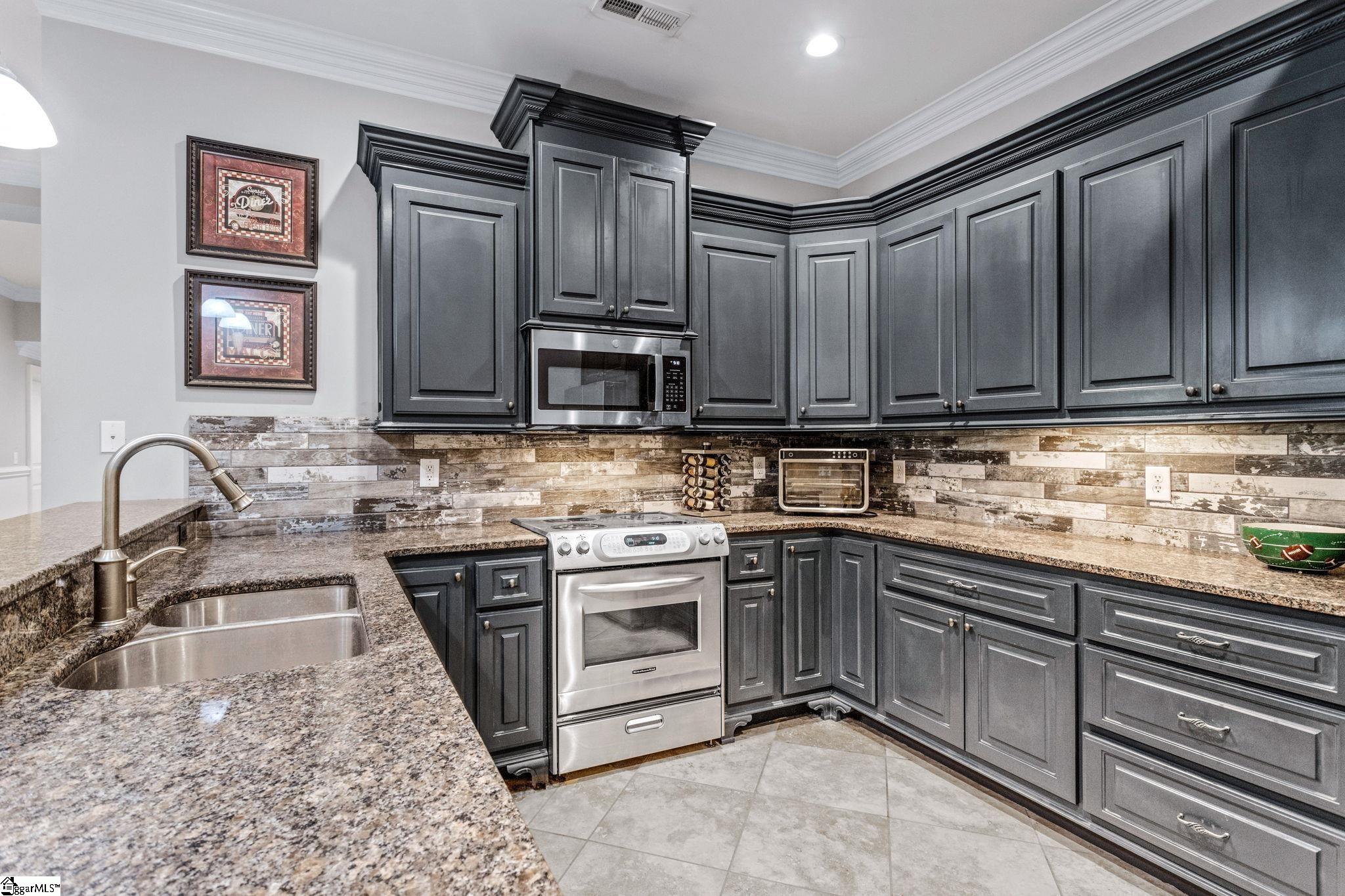 20 White Crescent Lane Simpsonville, SC 29681