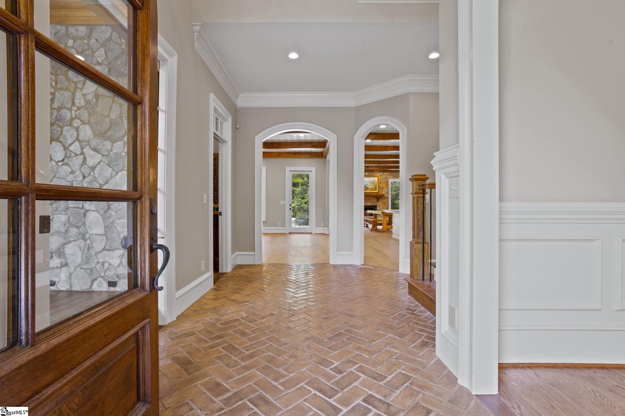 20 White Crescent Lane Simpsonville, SC 29681