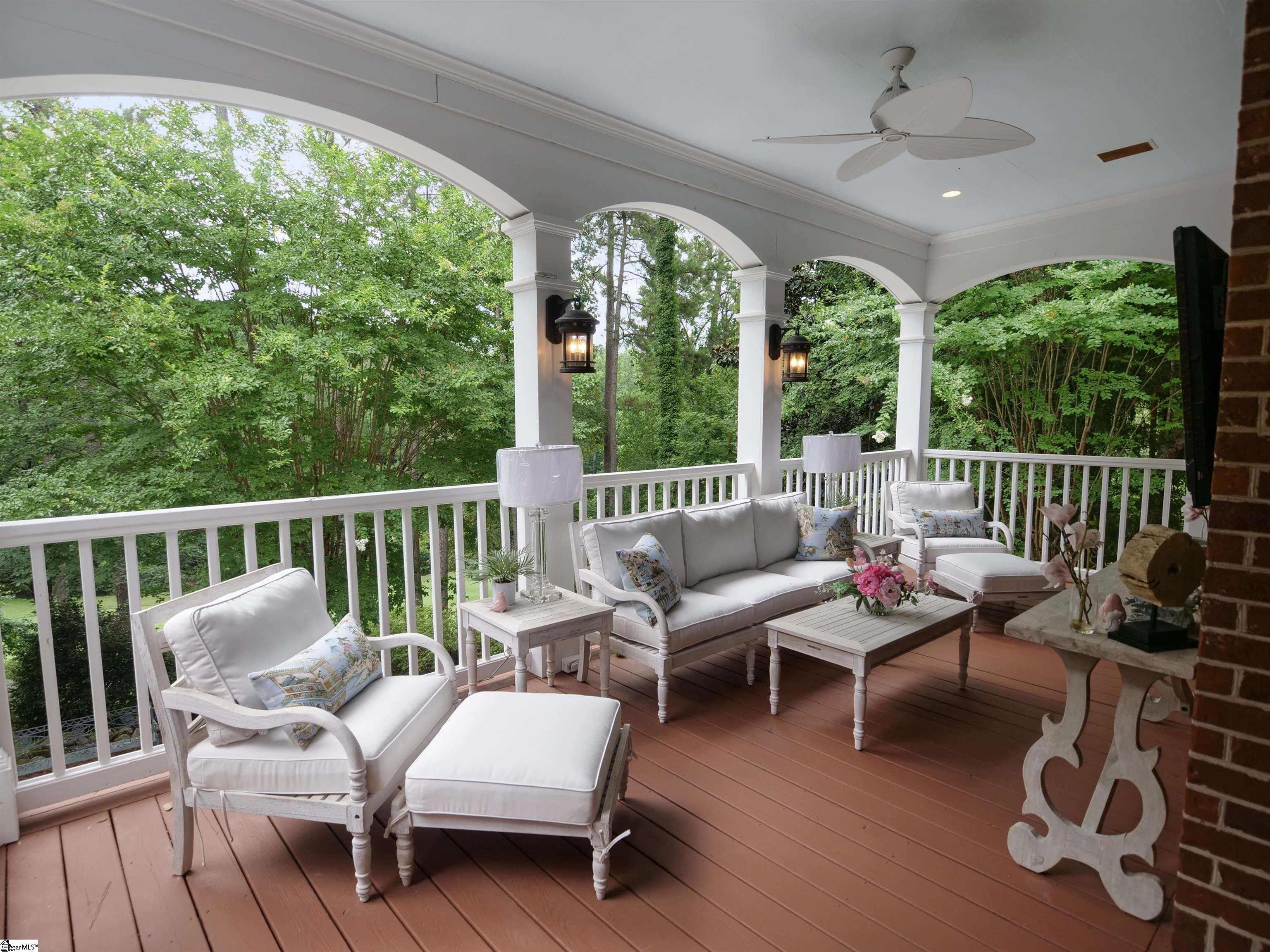 6 Twin Oaks Court Spartanburg, SC 29306