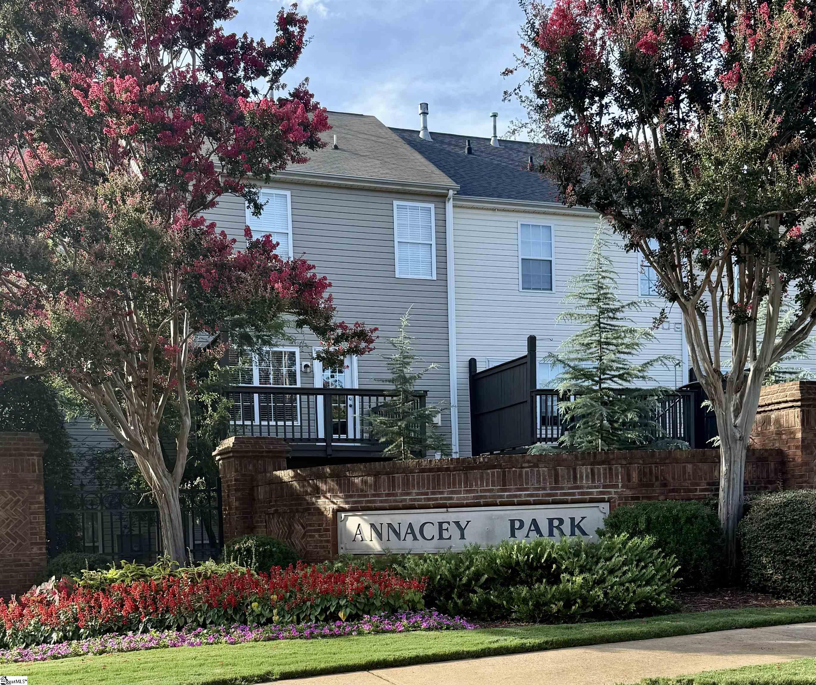 704 Calle Place Greenville, SC 29607