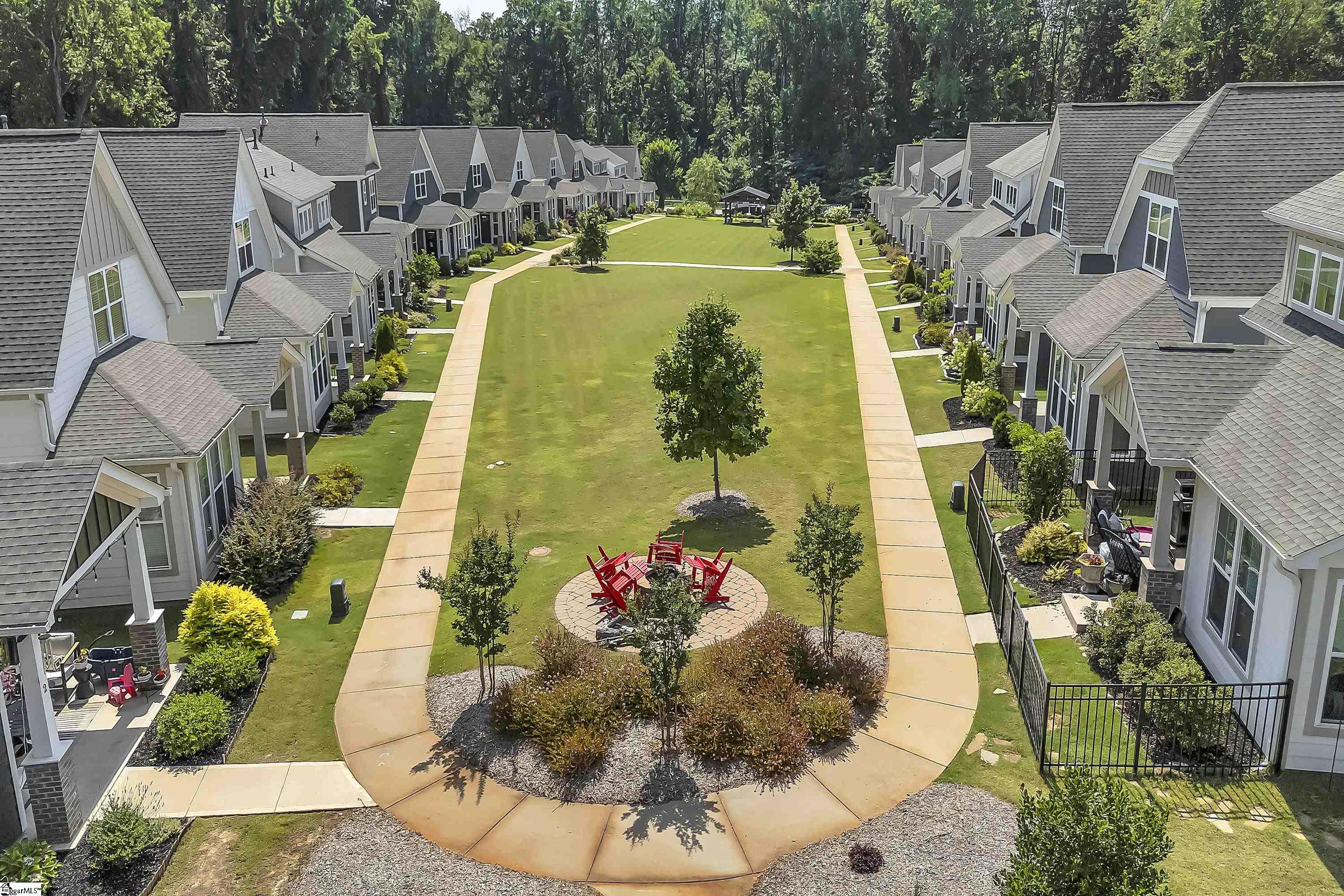 14 Cottage Knoll Circle Greenville, SC 29609