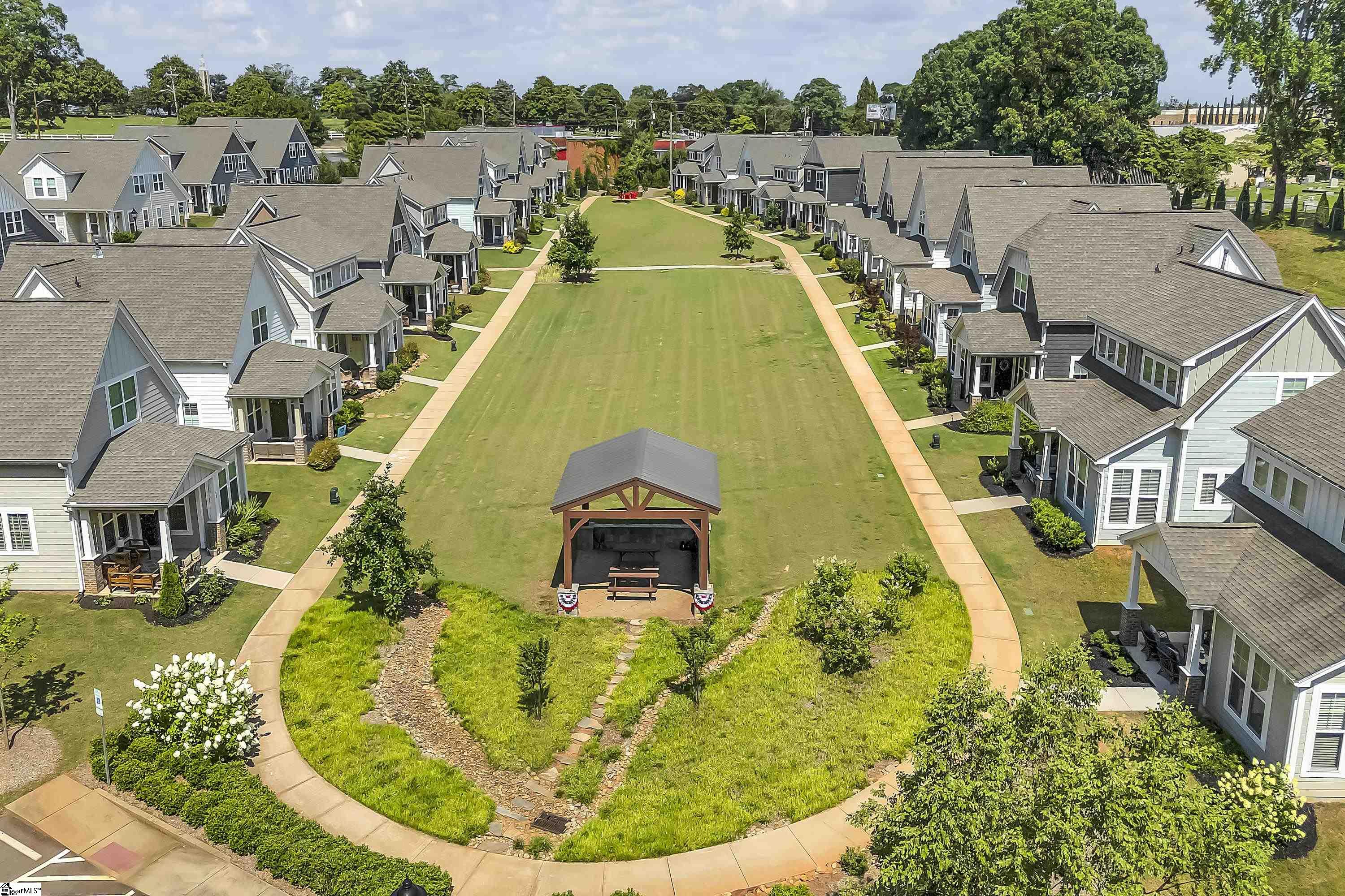 14 Cottage Knoll Circle Greenville, SC 29609