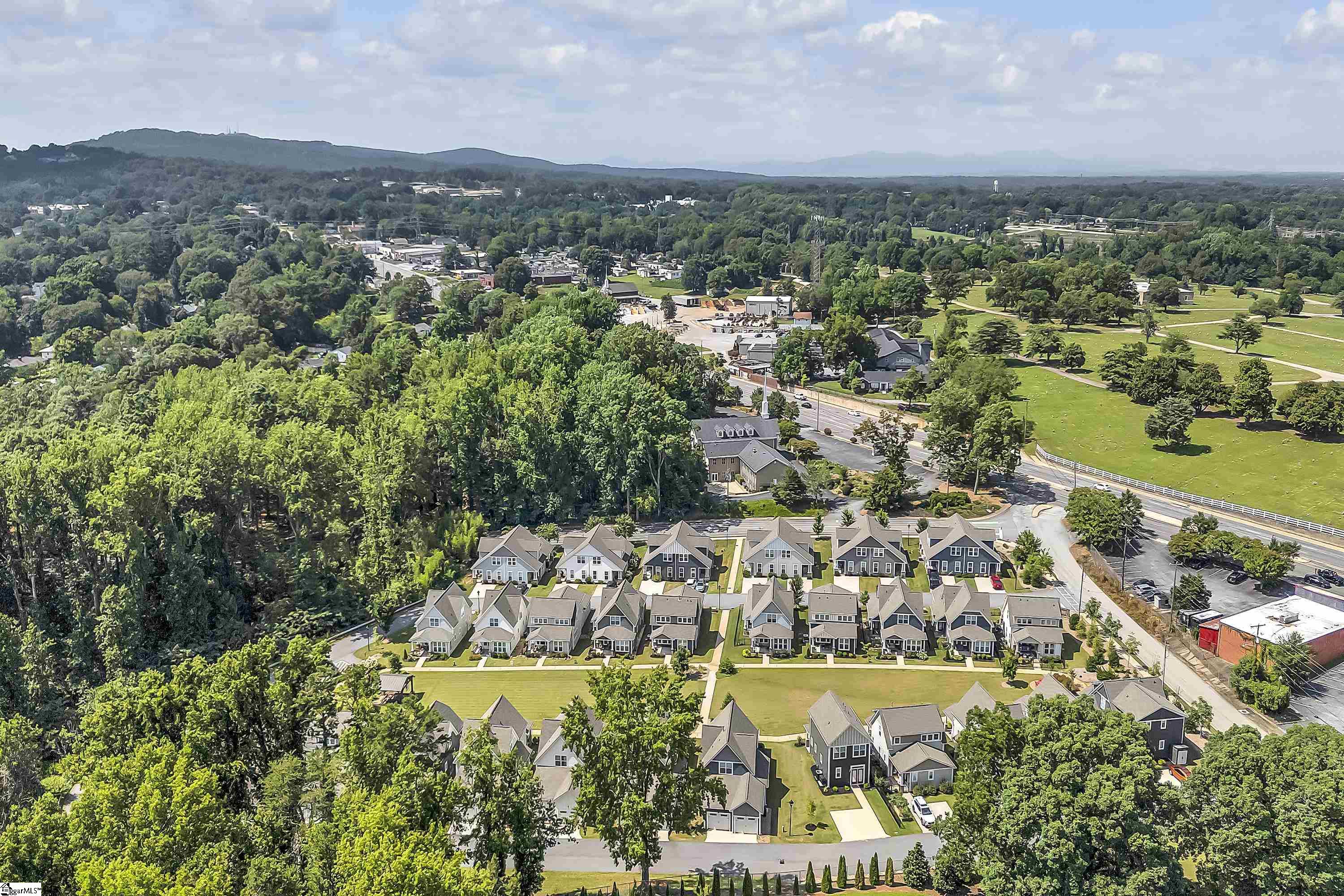 14 Cottage Knoll Circle Greenville, SC 29609