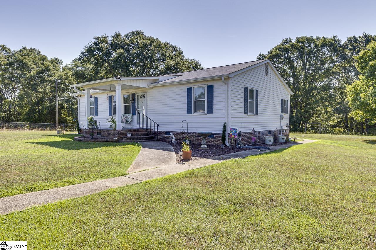 3332 Highway Gray Court, SC 29645